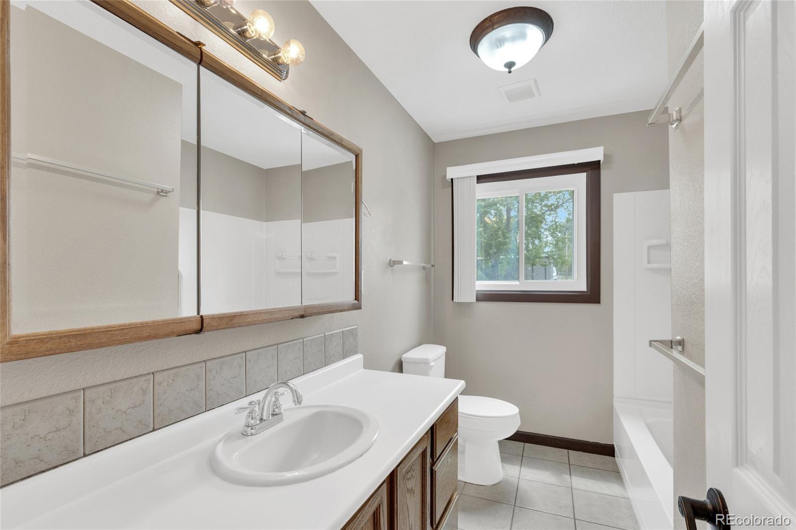 MLS Image #21 for 35  sunset court,hudson, Colorado