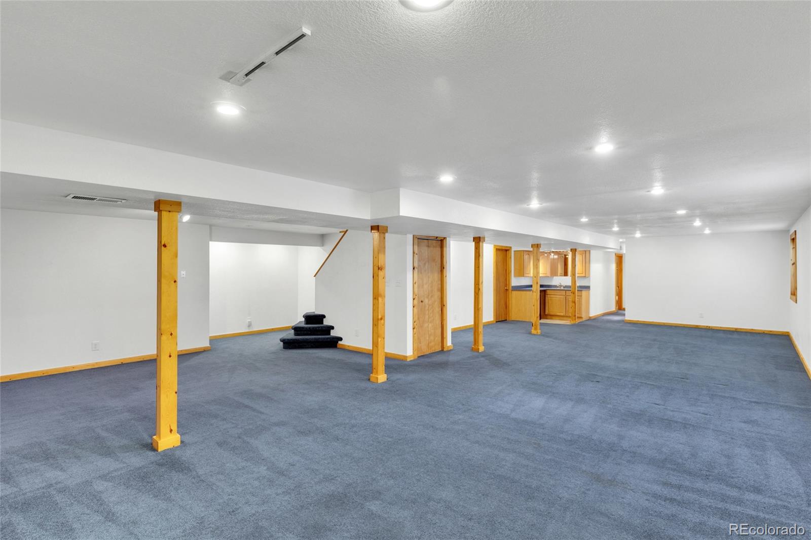 MLS Image #23 for 35  sunset court,hudson, Colorado
