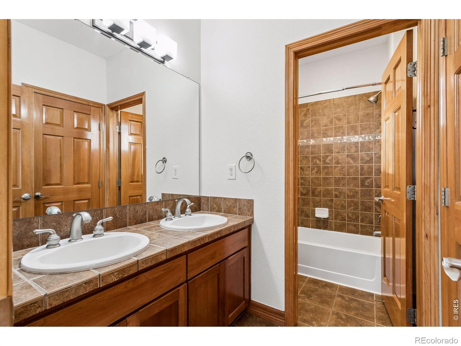 MLS Image #27 for 2674  elmira street,denver, Colorado