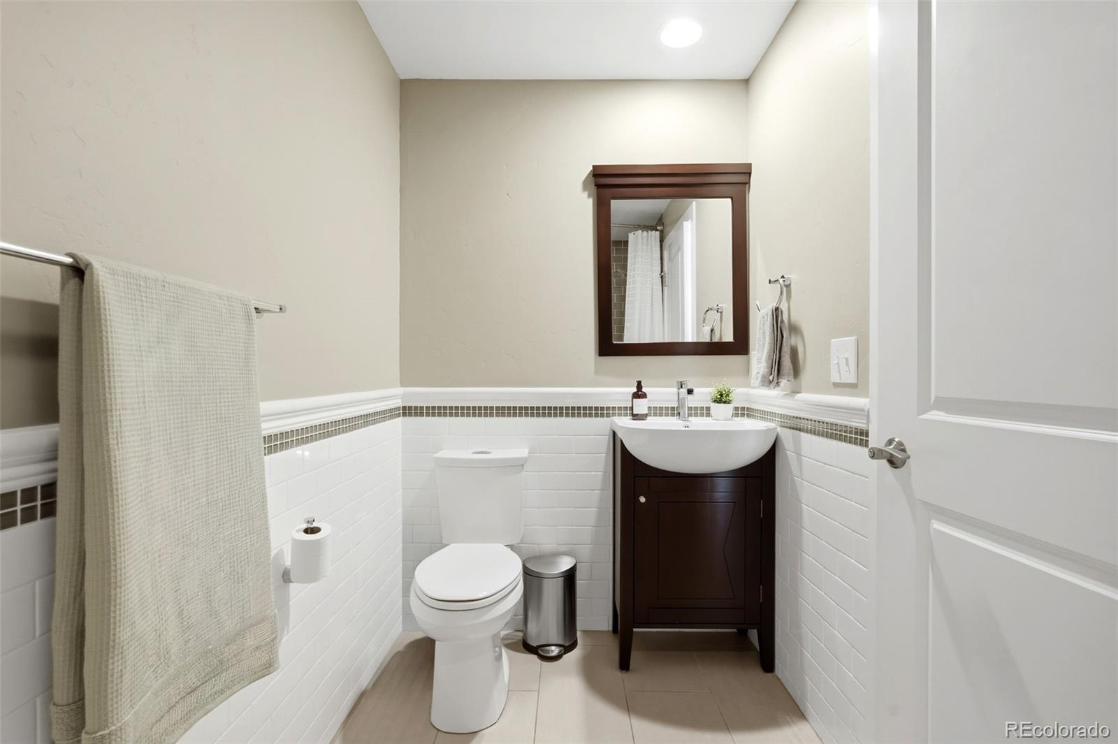MLS Image #26 for 265  holly street,denver, Colorado