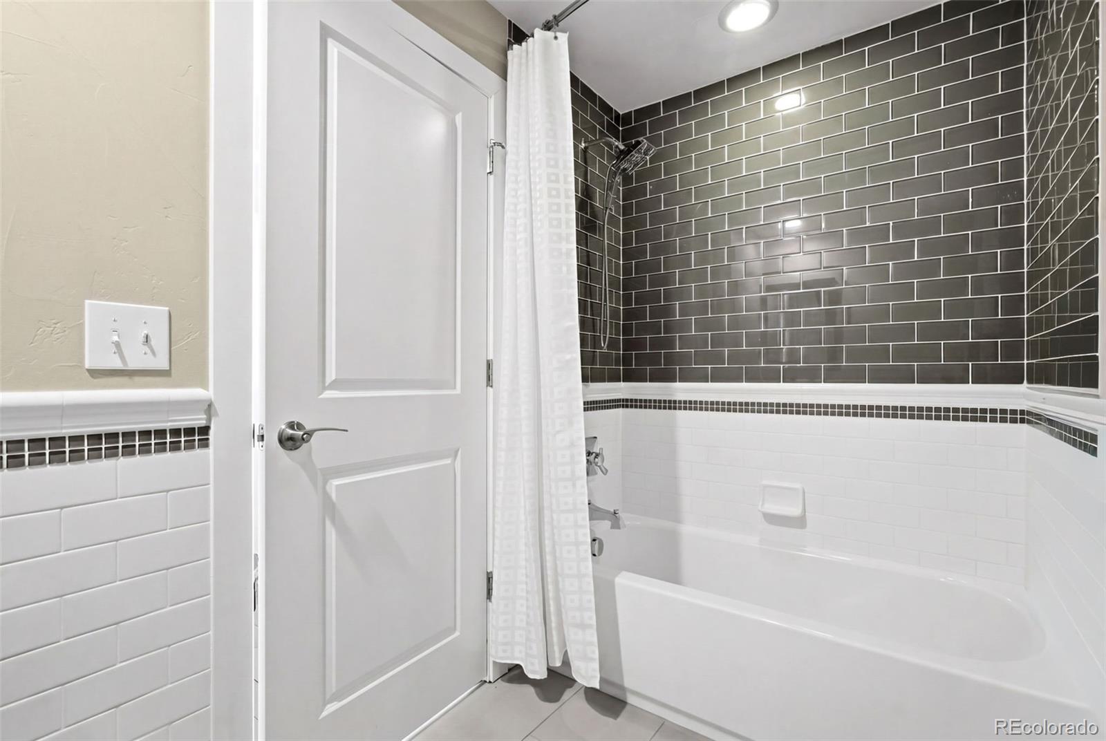 MLS Image #27 for 265  holly street,denver, Colorado