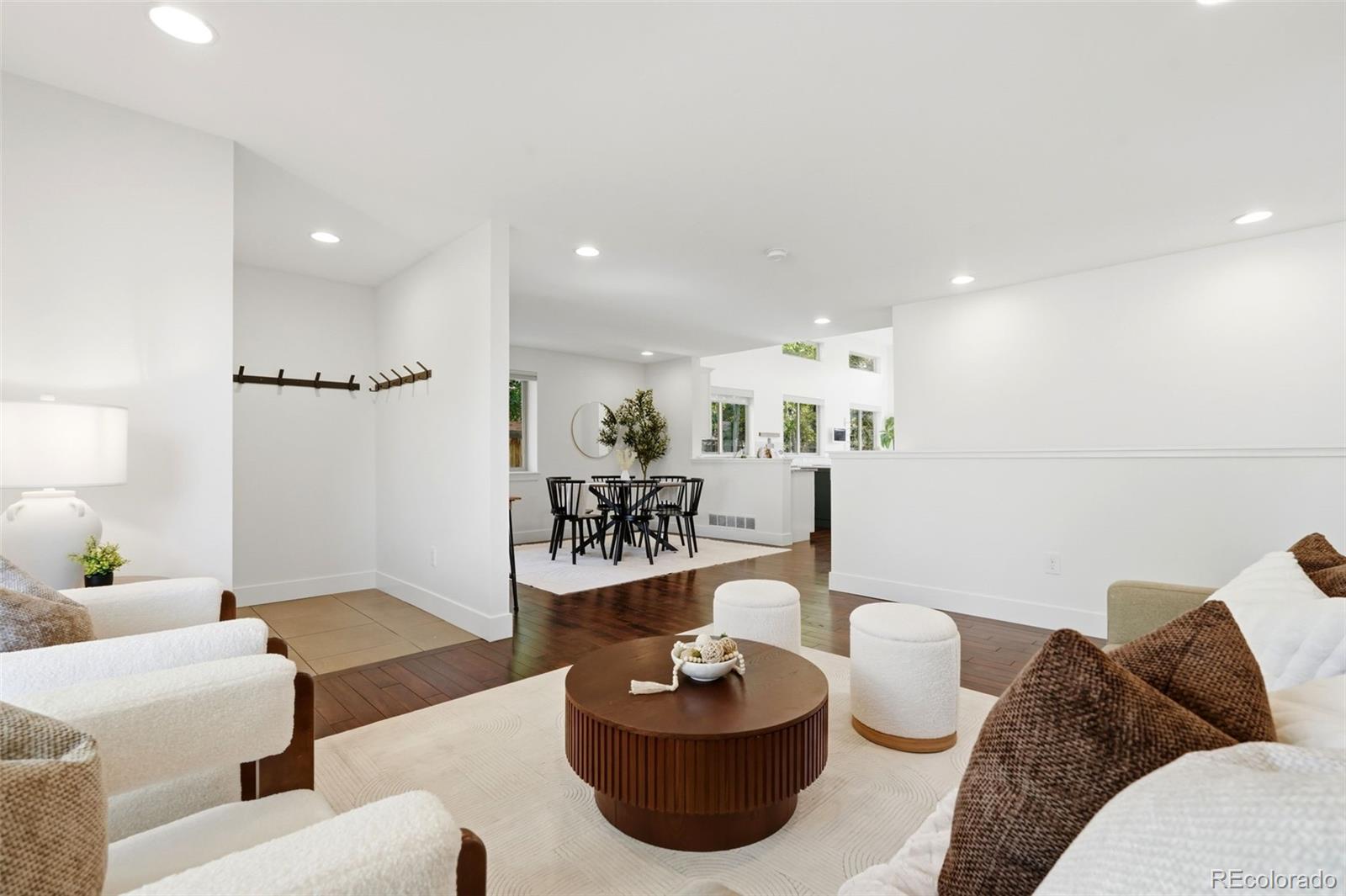MLS Image #4 for 265  holly street,denver, Colorado