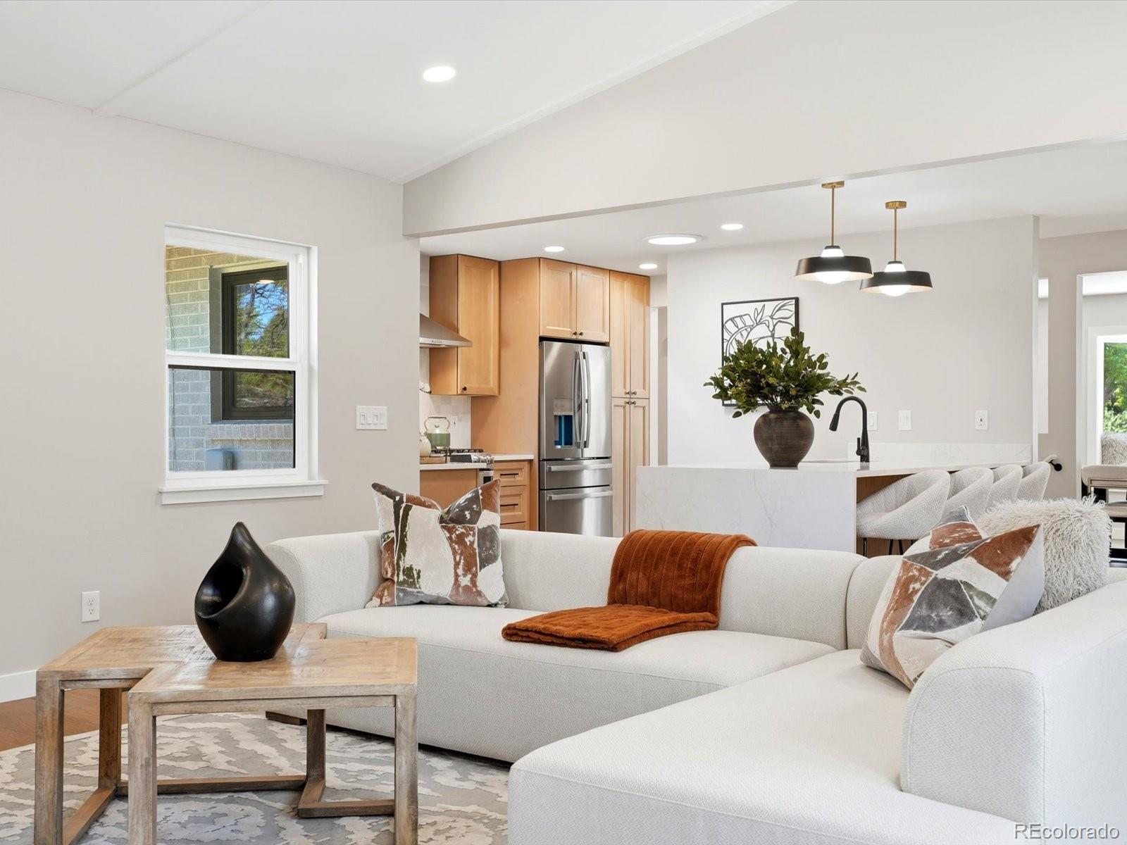 MLS Image #10 for 3403 s ivanhoe way,denver, Colorado