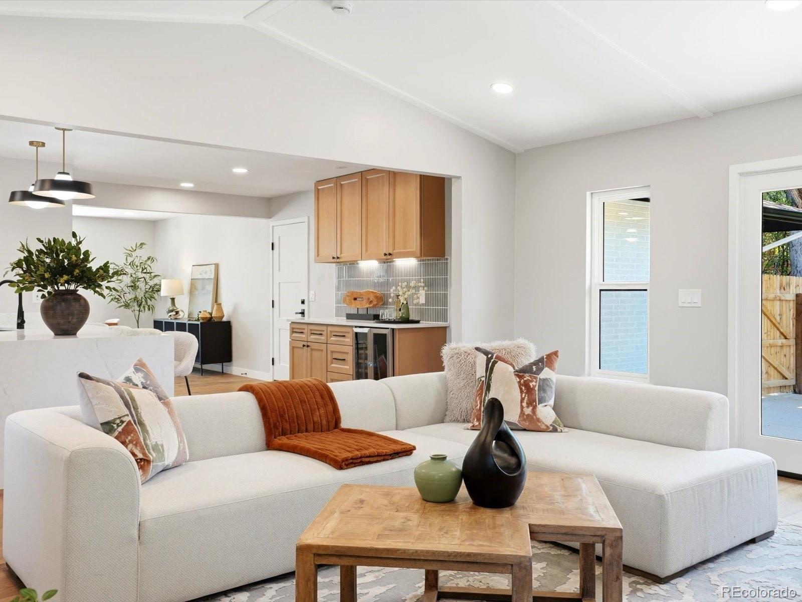 MLS Image #12 for 3403 s ivanhoe way,denver, Colorado