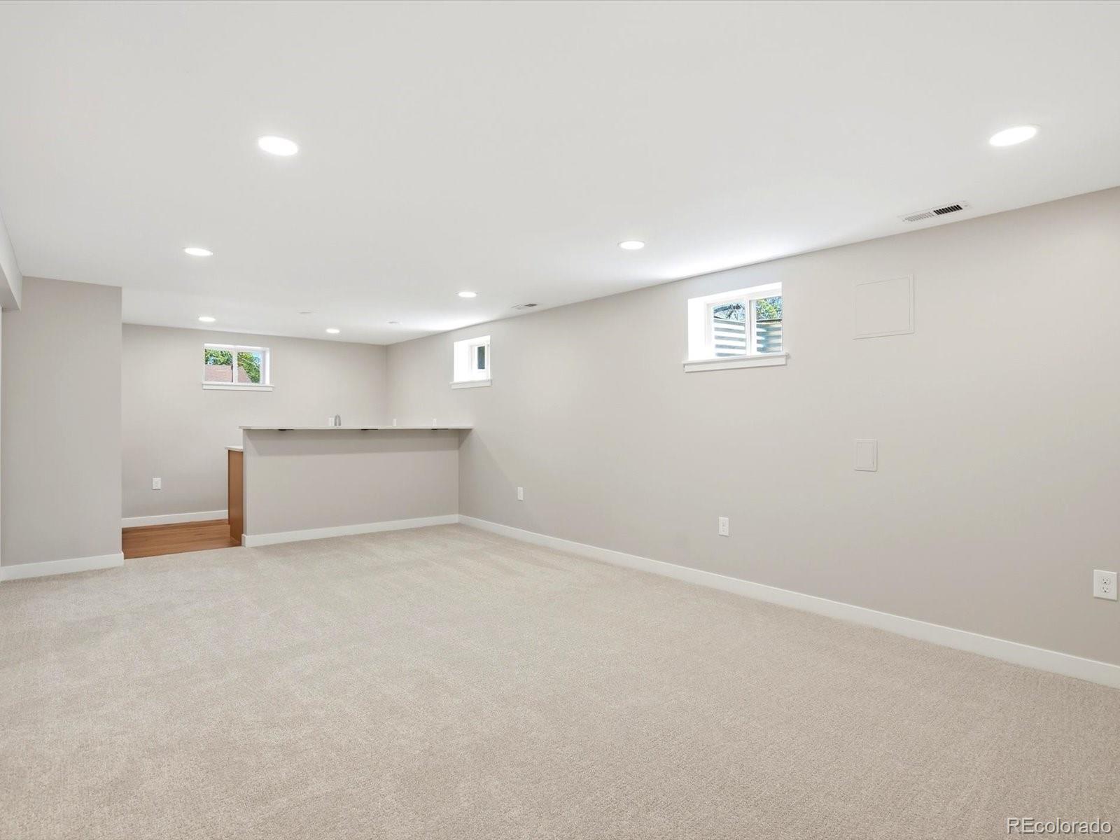 MLS Image #18 for 3403 s ivanhoe way,denver, Colorado
