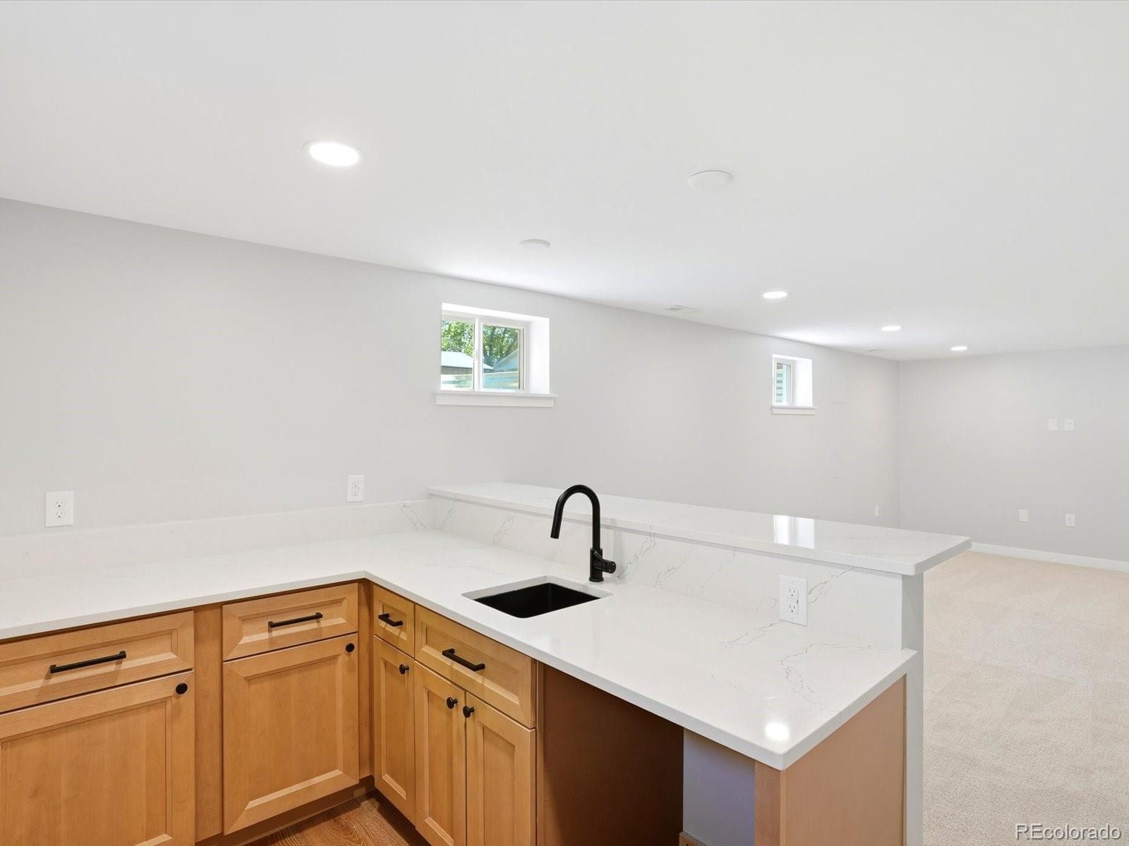 MLS Image #20 for 3403 s ivanhoe way,denver, Colorado