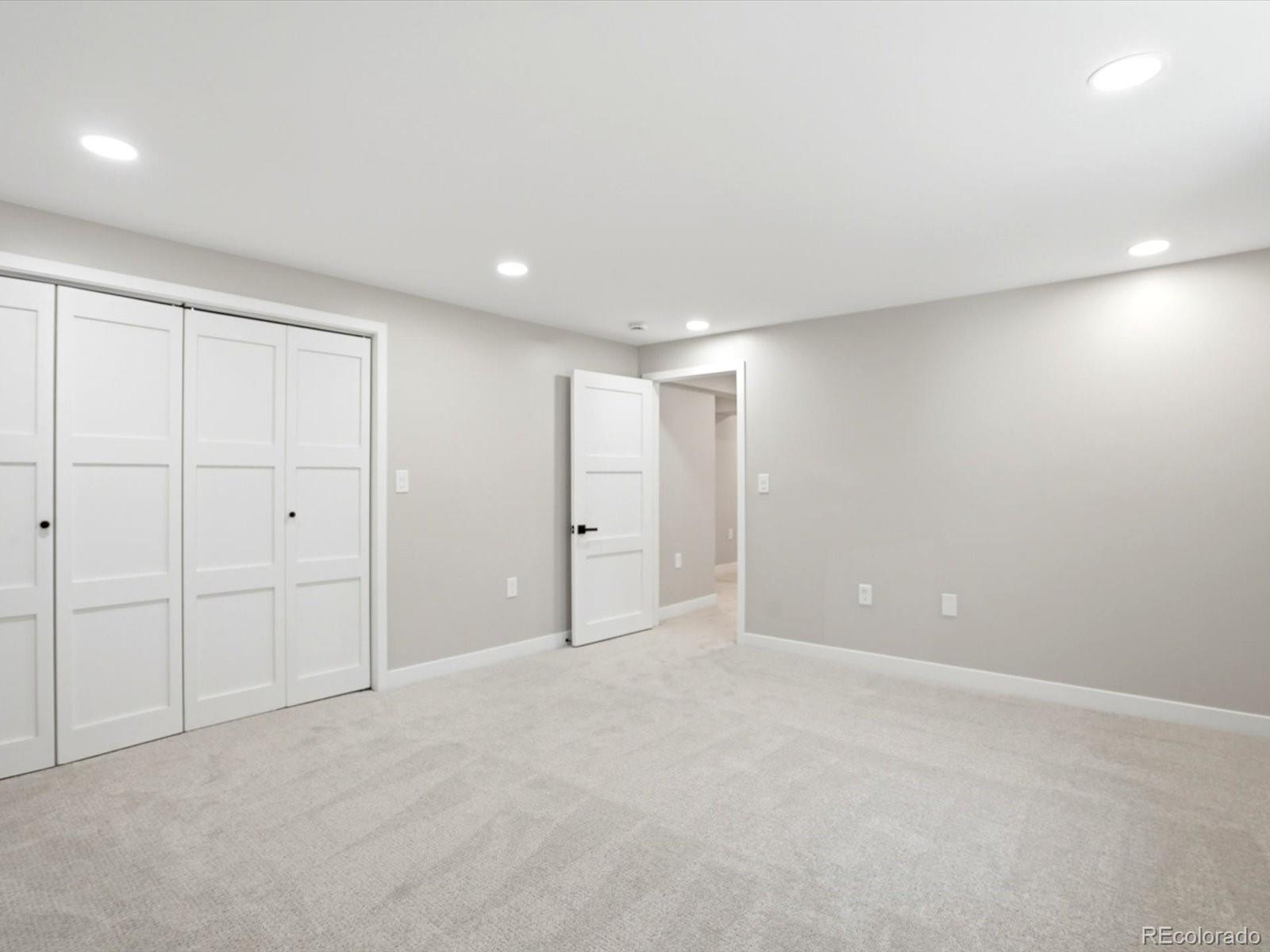 MLS Image #21 for 3403 s ivanhoe way,denver, Colorado