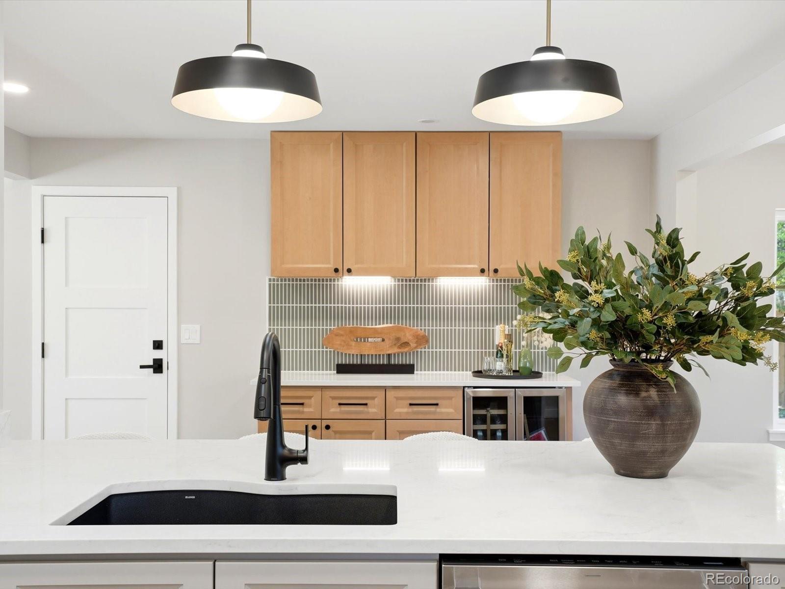 MLS Image #7 for 3403 s ivanhoe way,denver, Colorado