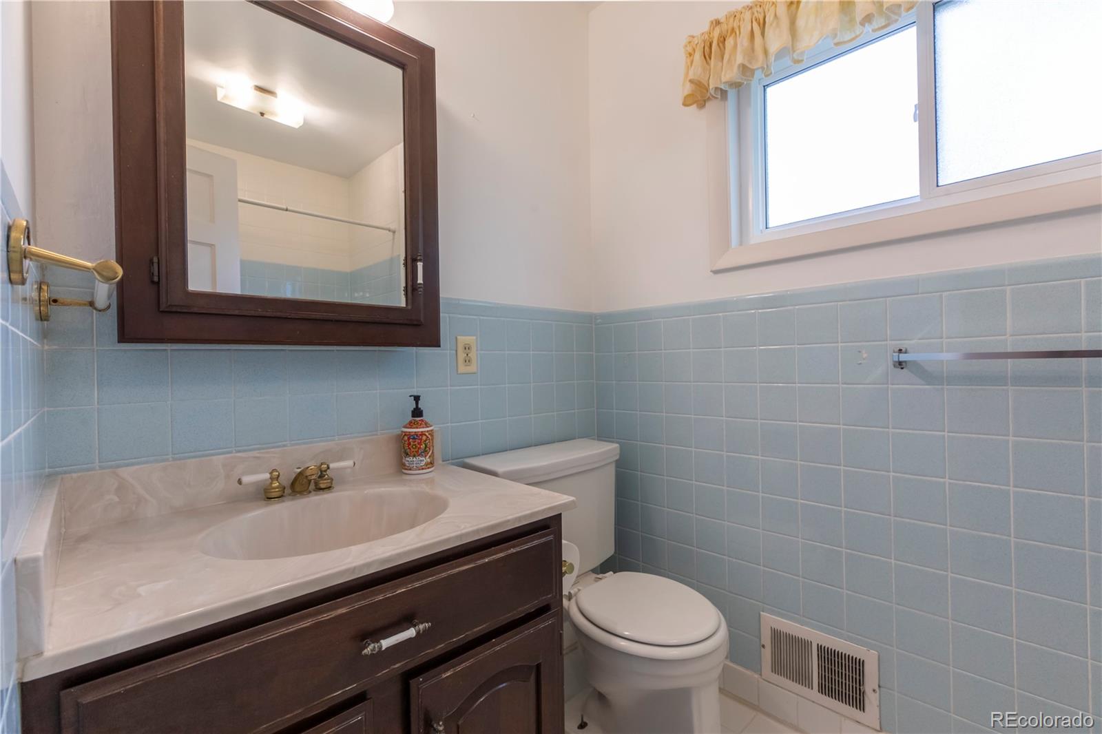 MLS Image #24 for 1061 e briarwood circle,centennial, Colorado