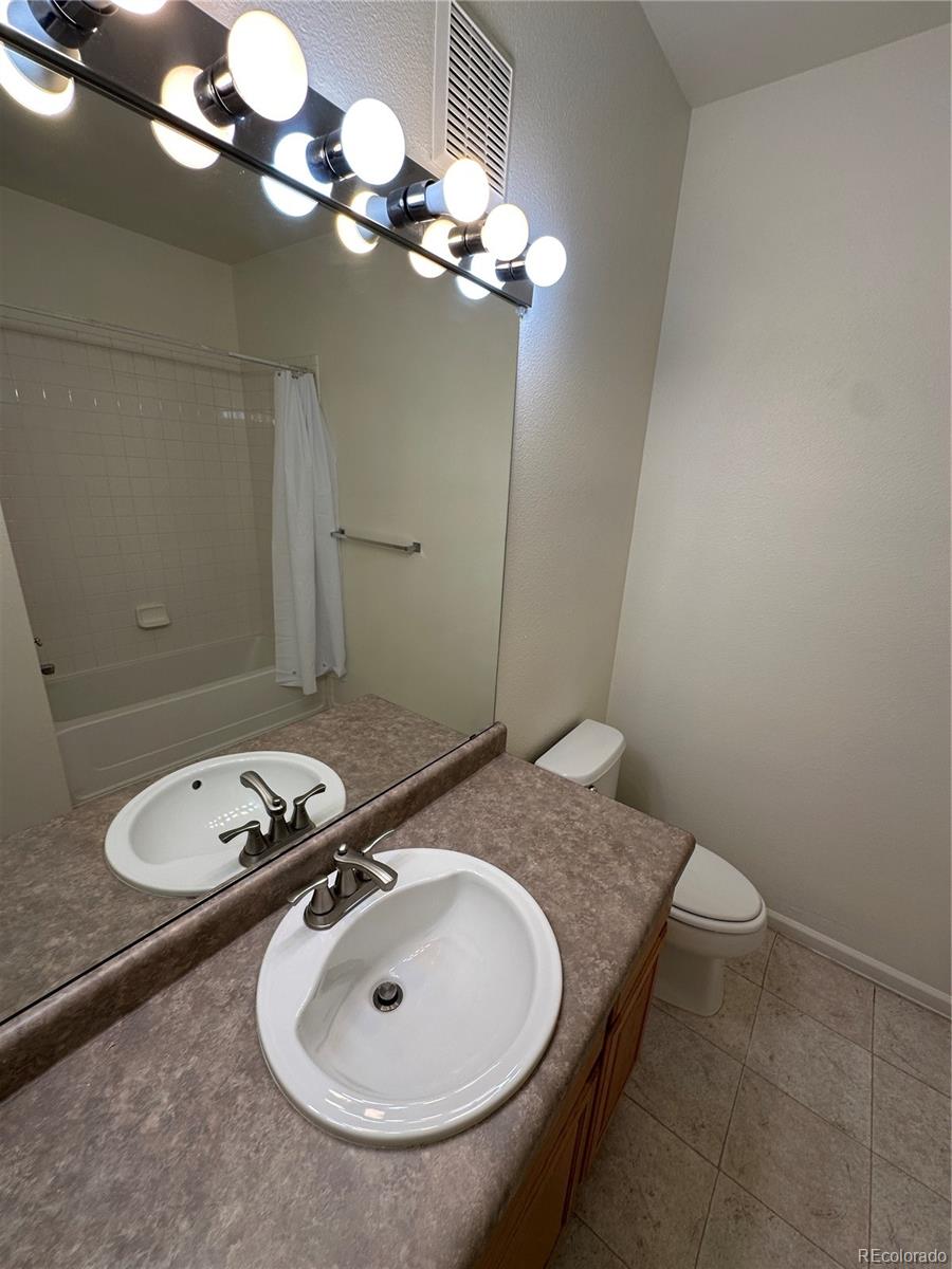 MLS Image #11 for 2895 w riverwalk circle 301,littleton, Colorado