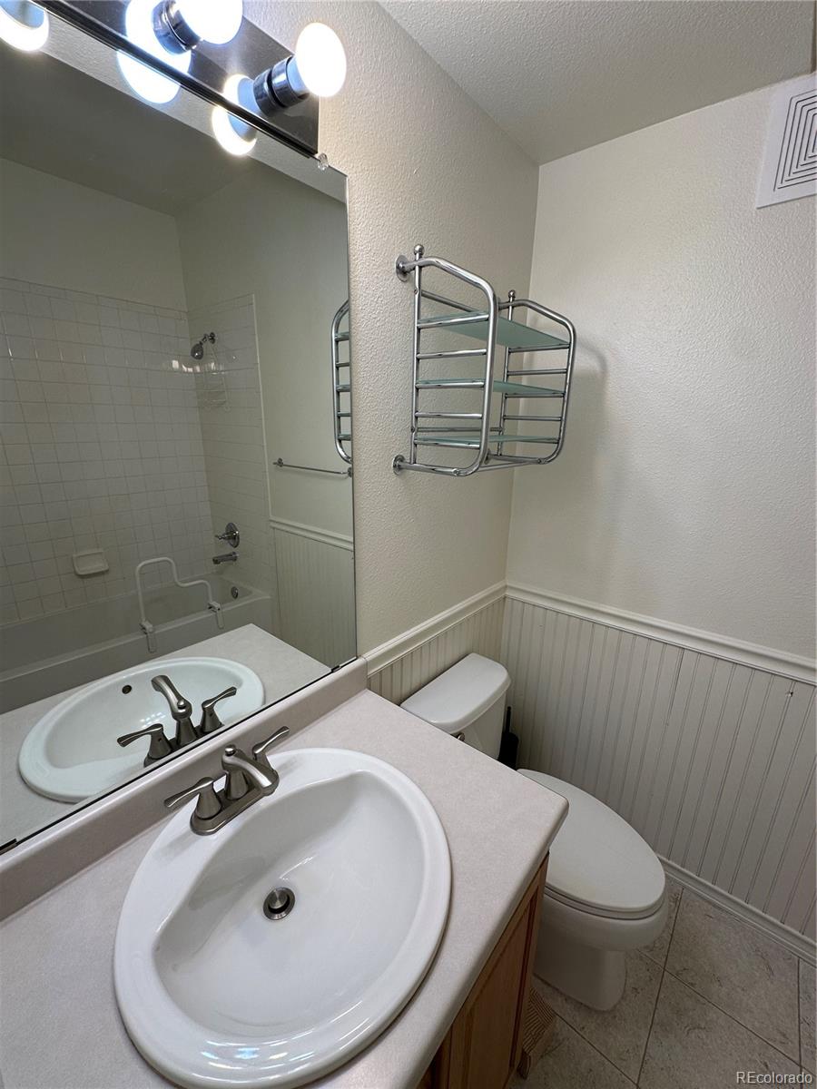 MLS Image #9 for 2895 w riverwalk circle 301,littleton, Colorado
