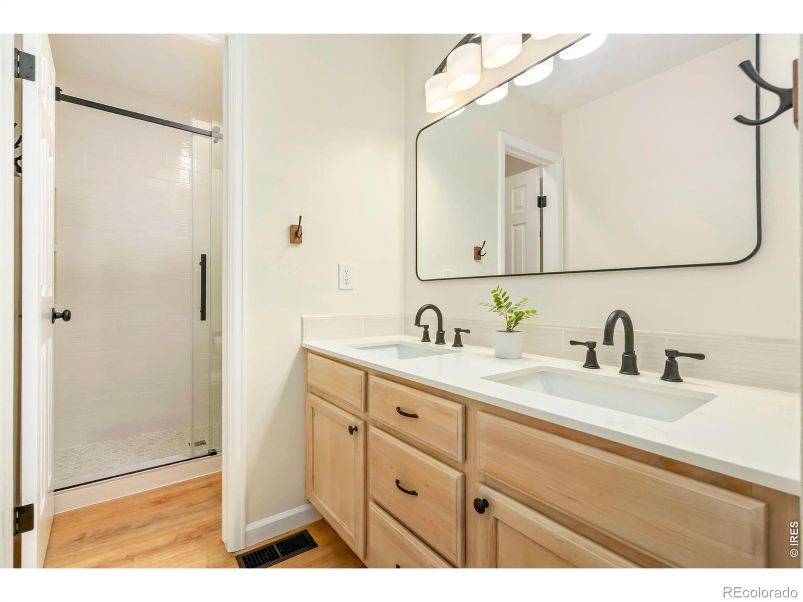 MLS Image #15 for 825  parkview drive,fort collins, Colorado