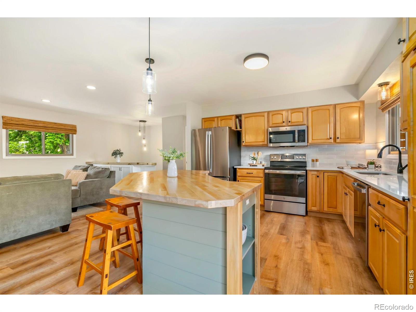 MLS Image #3 for 825  parkview drive,fort collins, Colorado