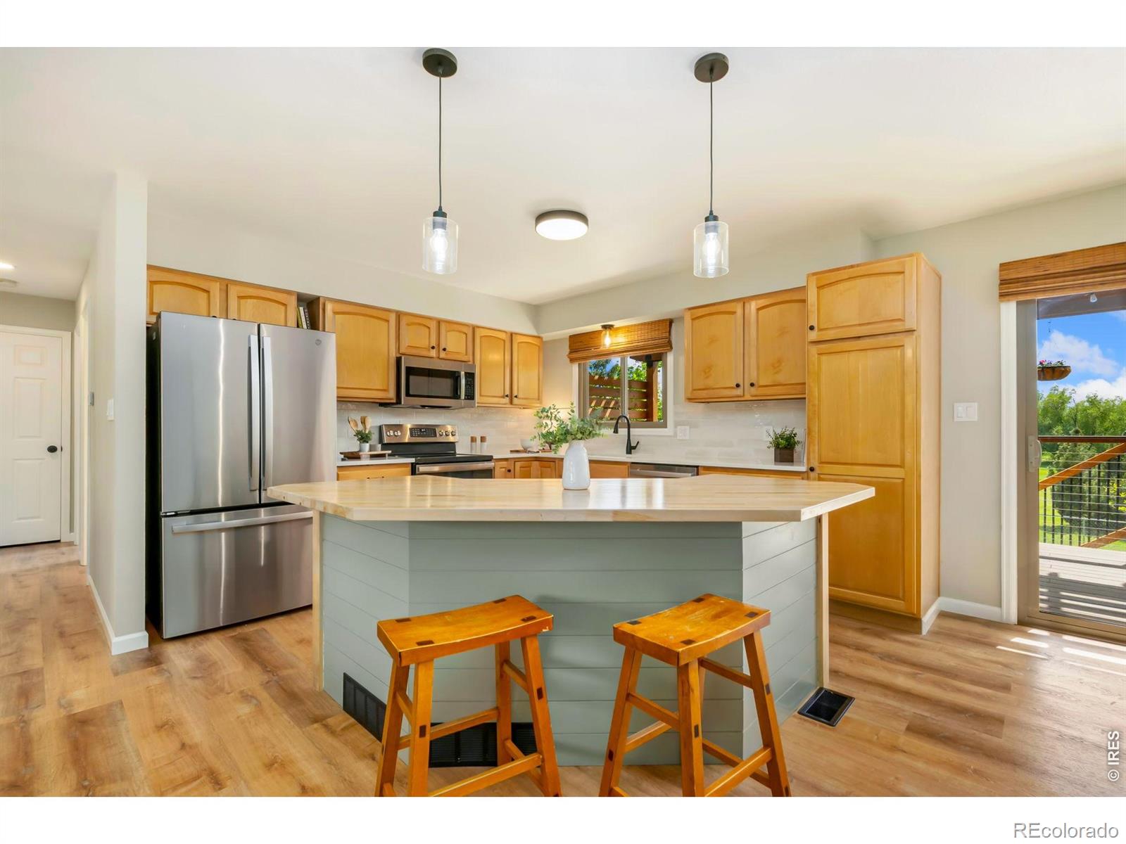 MLS Image #5 for 825  parkview drive,fort collins, Colorado