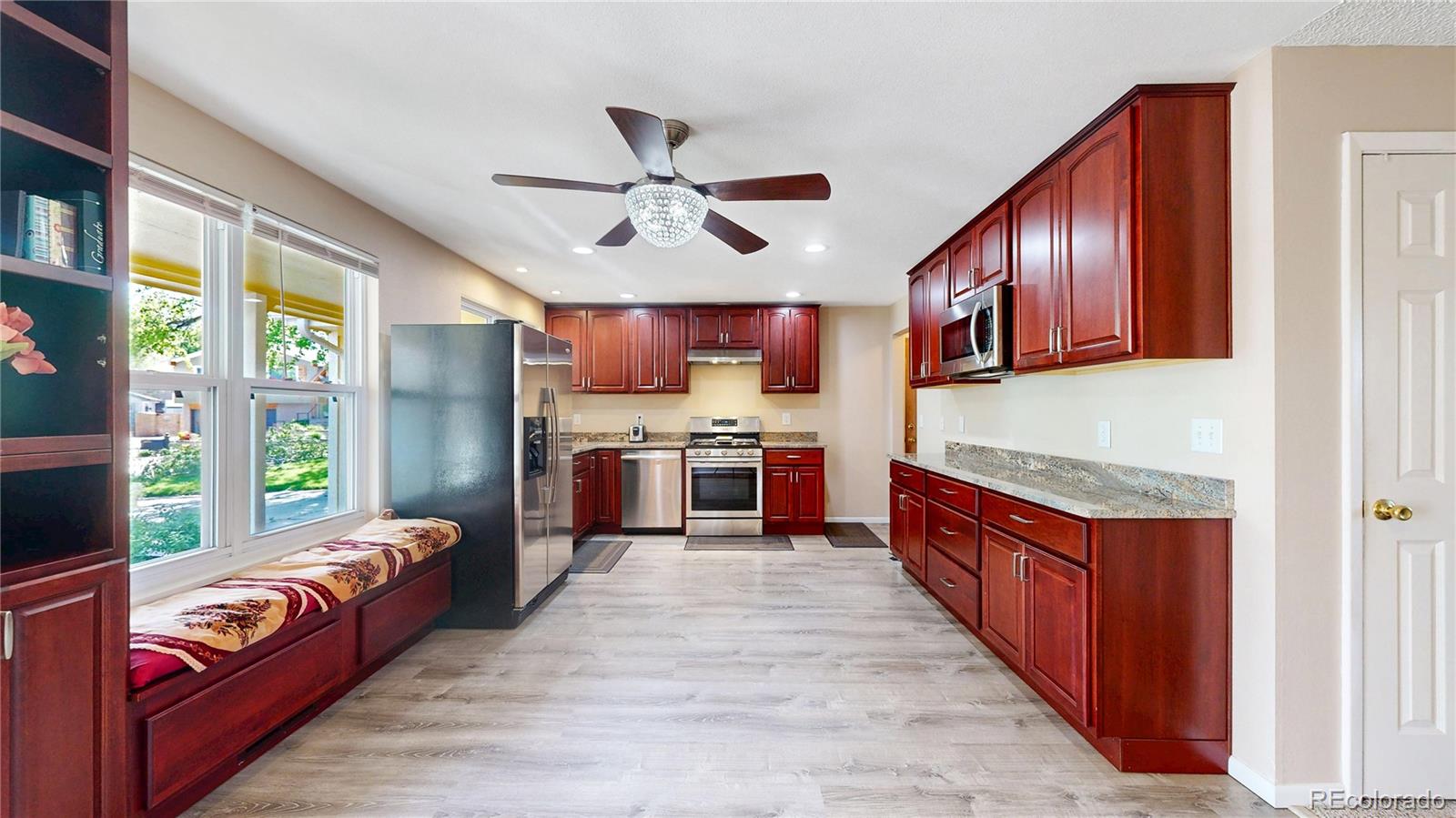 MLS Image #2 for 7027  vivian court,arvada, Colorado