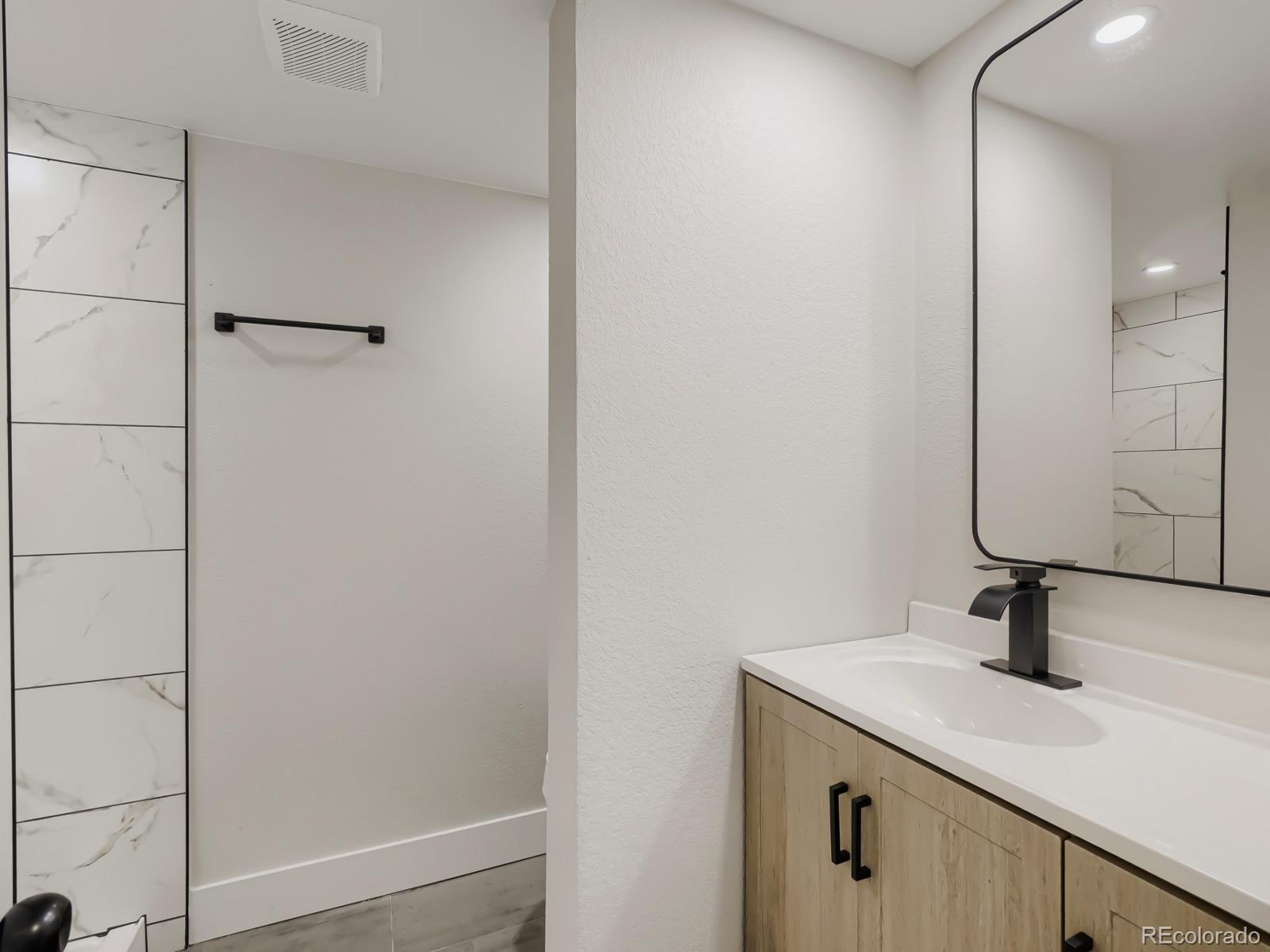 MLS Image #14 for 17694 e loyola drive a,aurora, Colorado