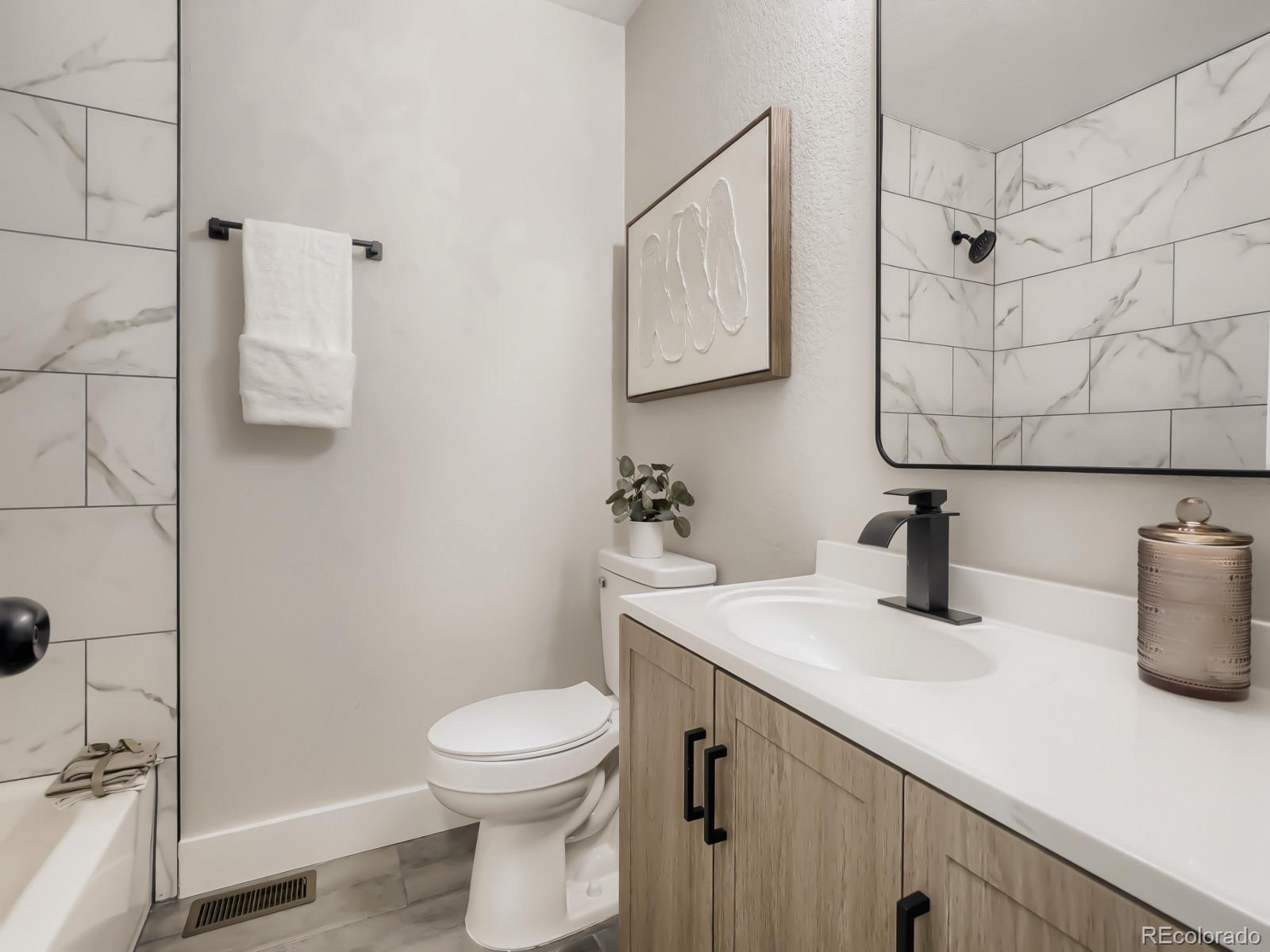 MLS Image #9 for 17694 e loyola drive a,aurora, Colorado