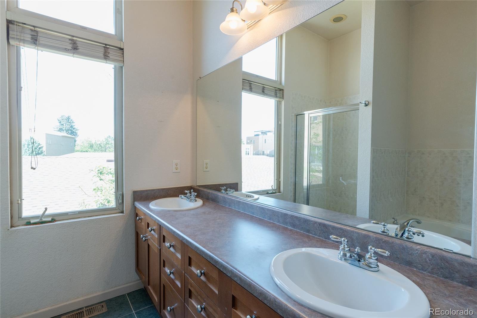 MLS Image #17 for 275  rampart way 208,denver, Colorado