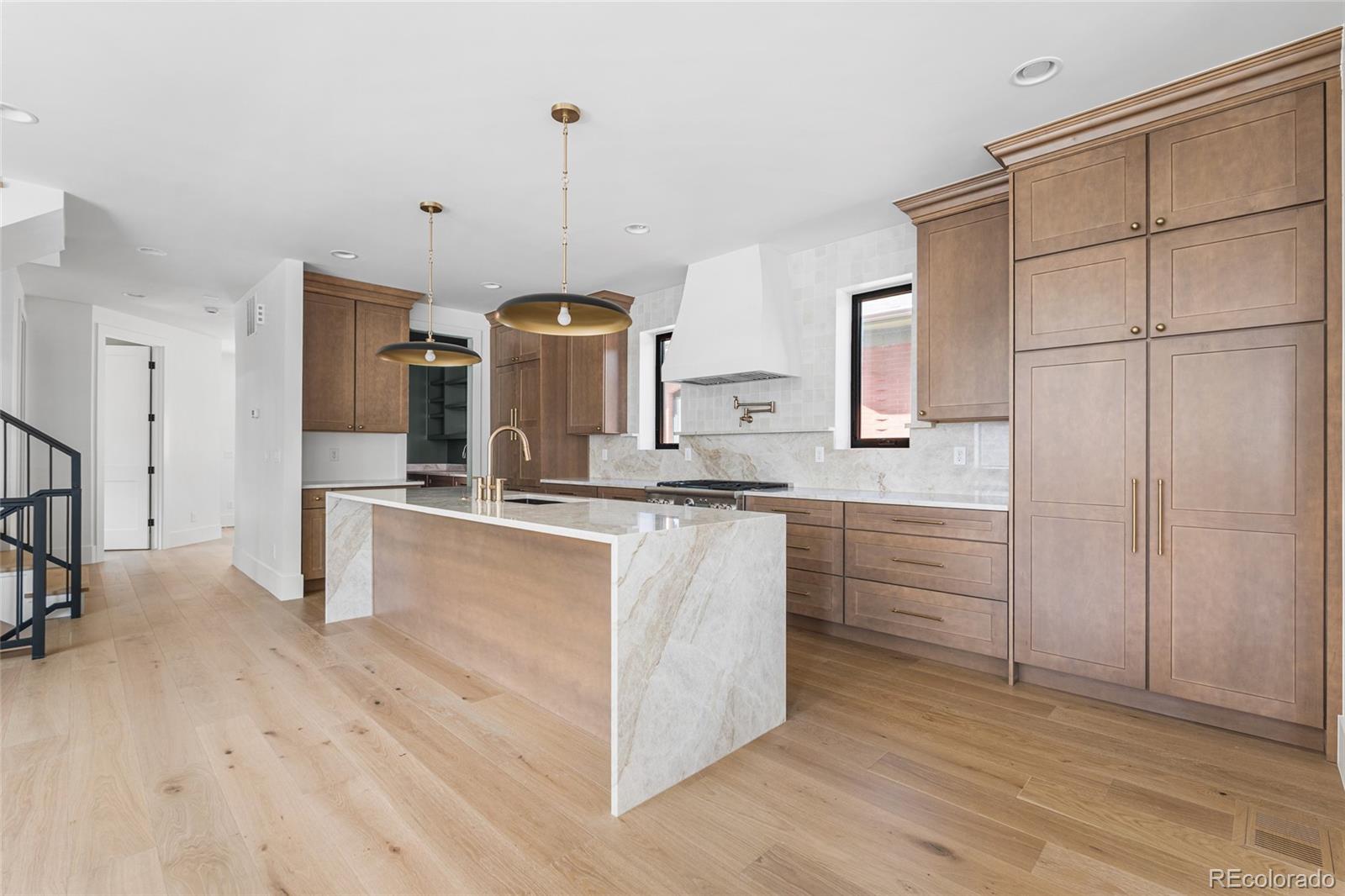 MLS Image #10 for 1068 s corona street,denver, Colorado