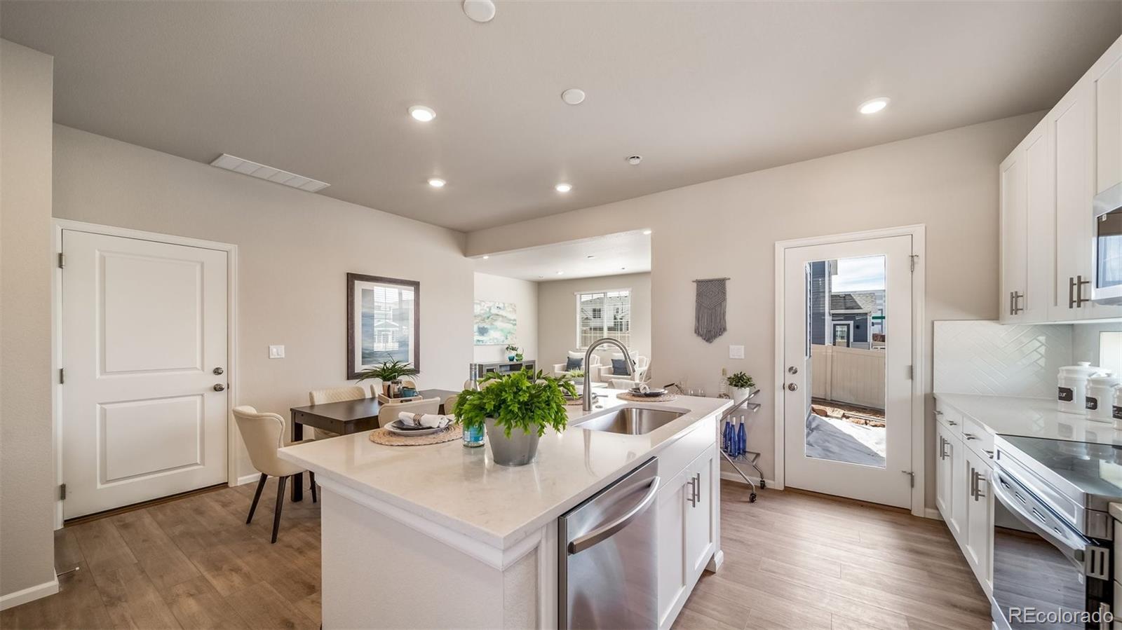MLS Image #9 for 10125  scranton court,commerce city, Colorado