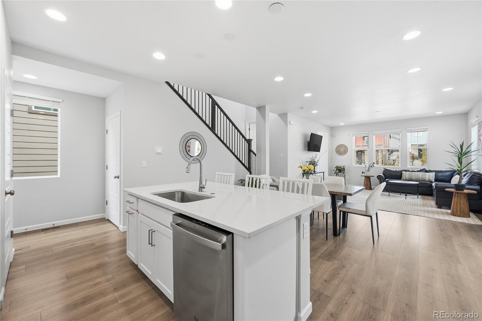 MLS Image #11 for 9912  monte vista avenue,littleton, Colorado