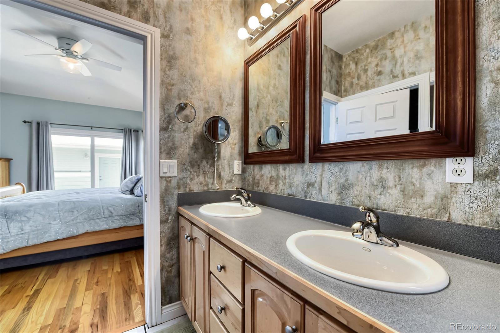 MLS Image #15 for 6648  king street,denver, Colorado
