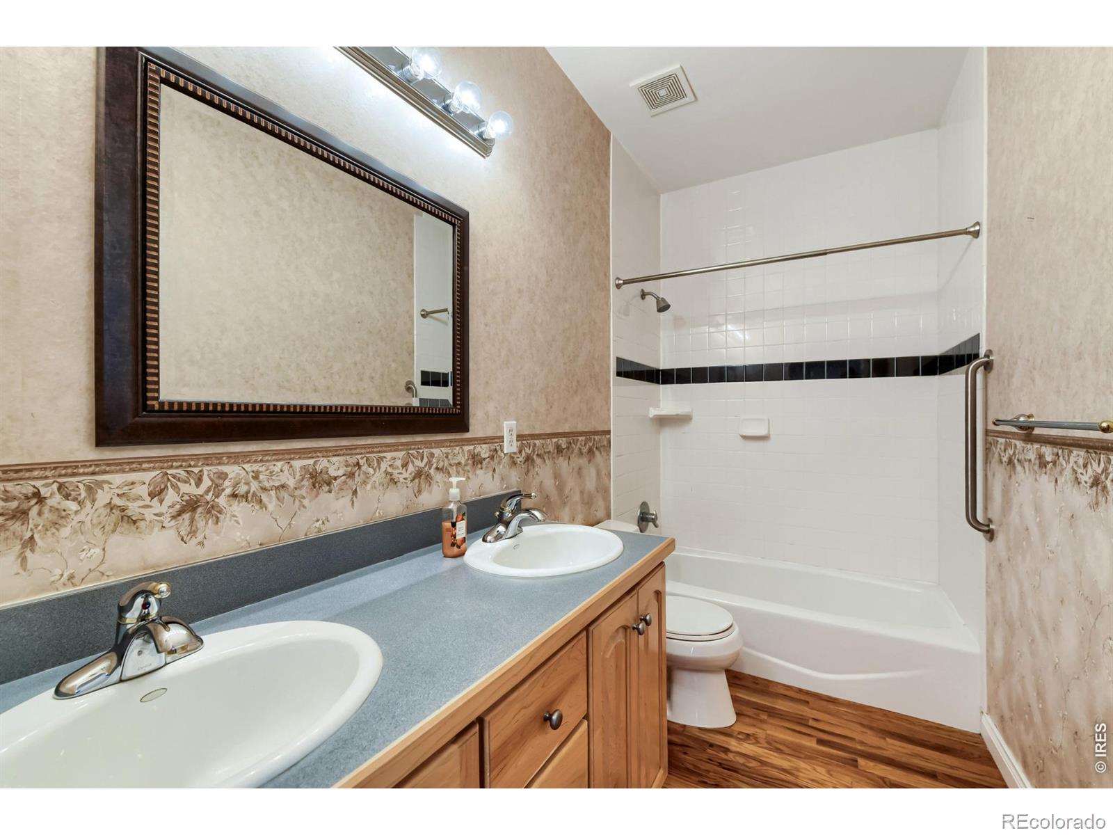 MLS Image #13 for 6648  king street,denver, Colorado