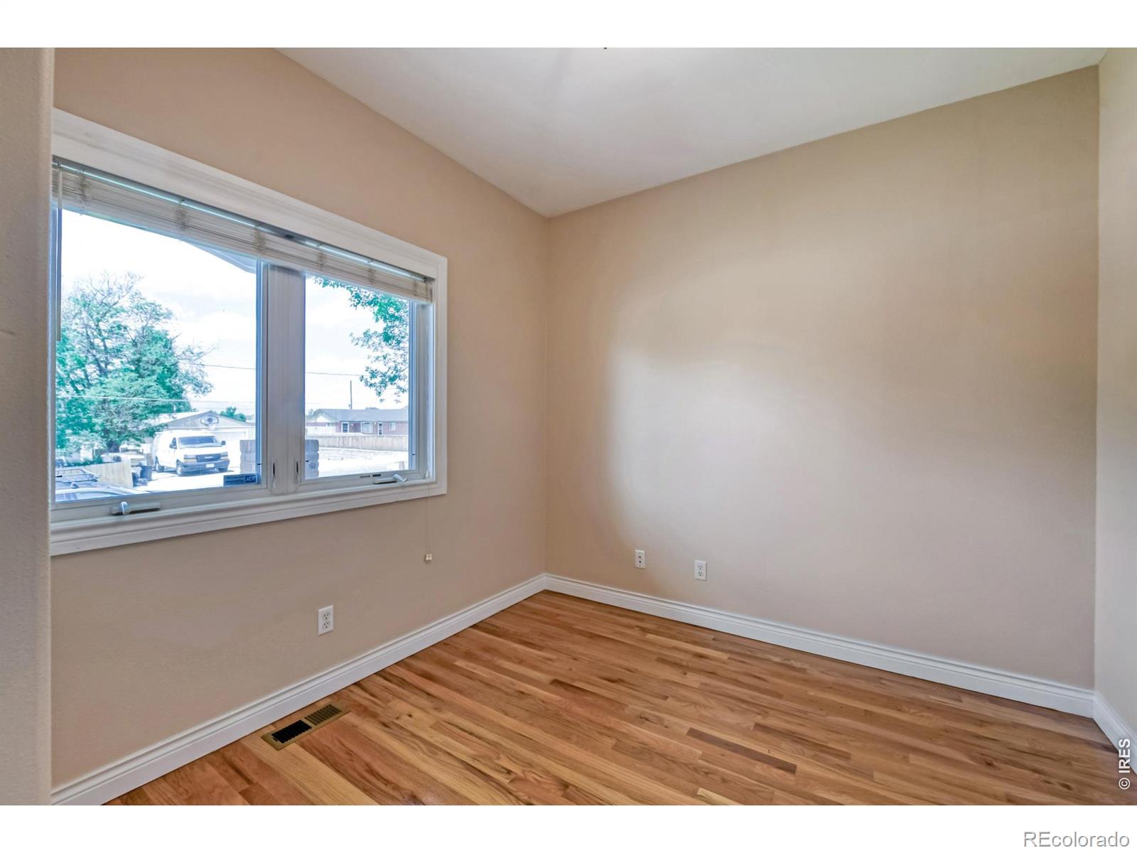 MLS Image #18 for 6648  king street,denver, Colorado