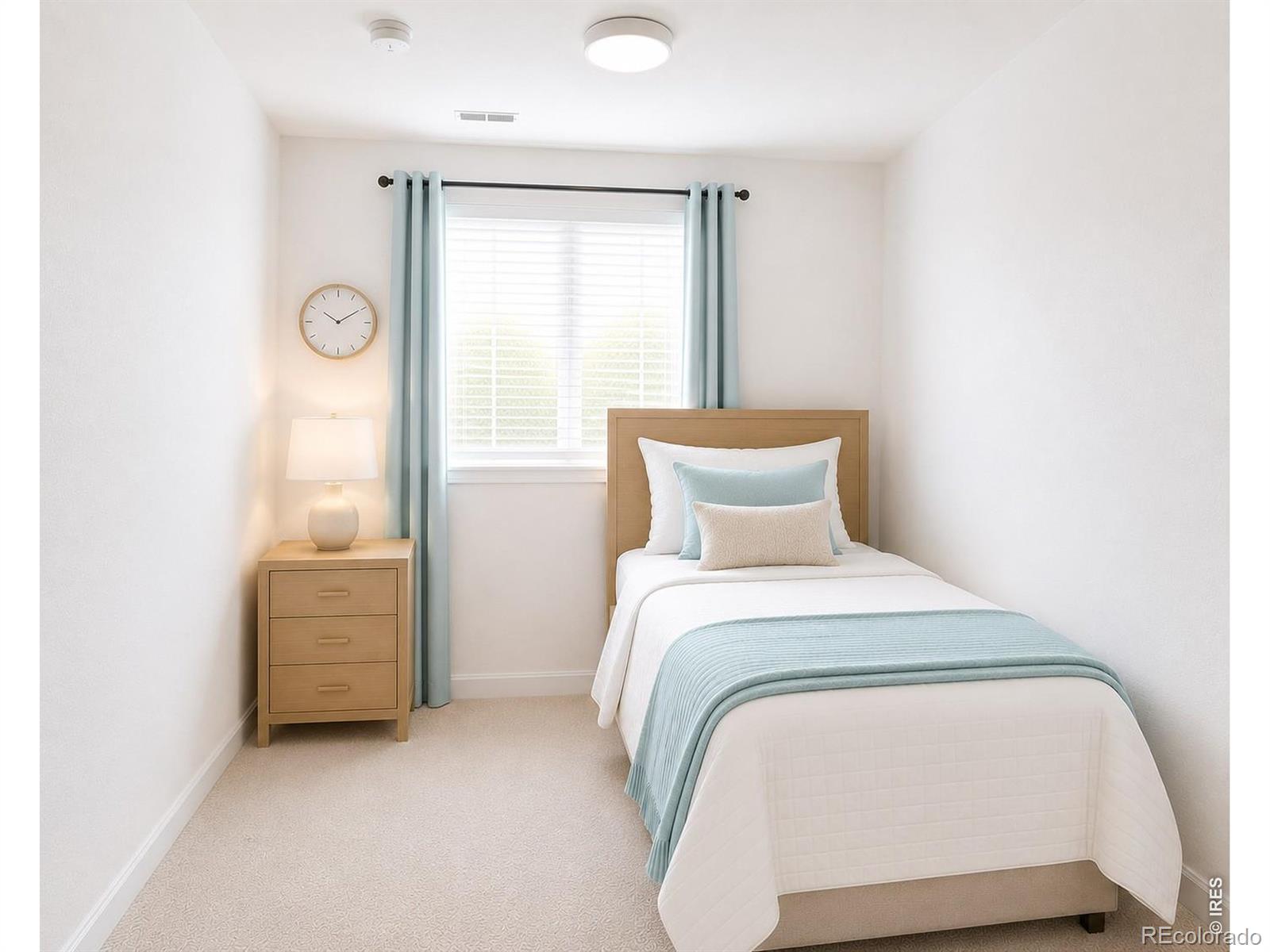 MLS Image #13 for 5255  memphis street,denver, Colorado