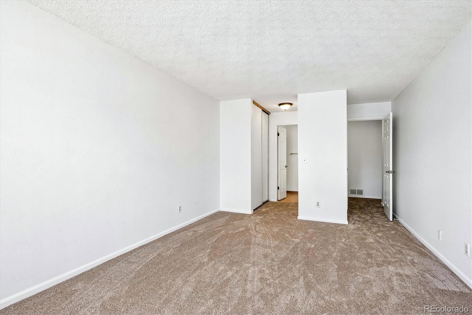 MLS Image #14 for 12583 e pacific circle d,aurora, Colorado