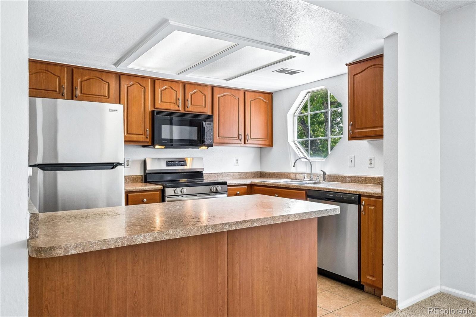 MLS Image #3 for 12583 e pacific circle d,aurora, Colorado