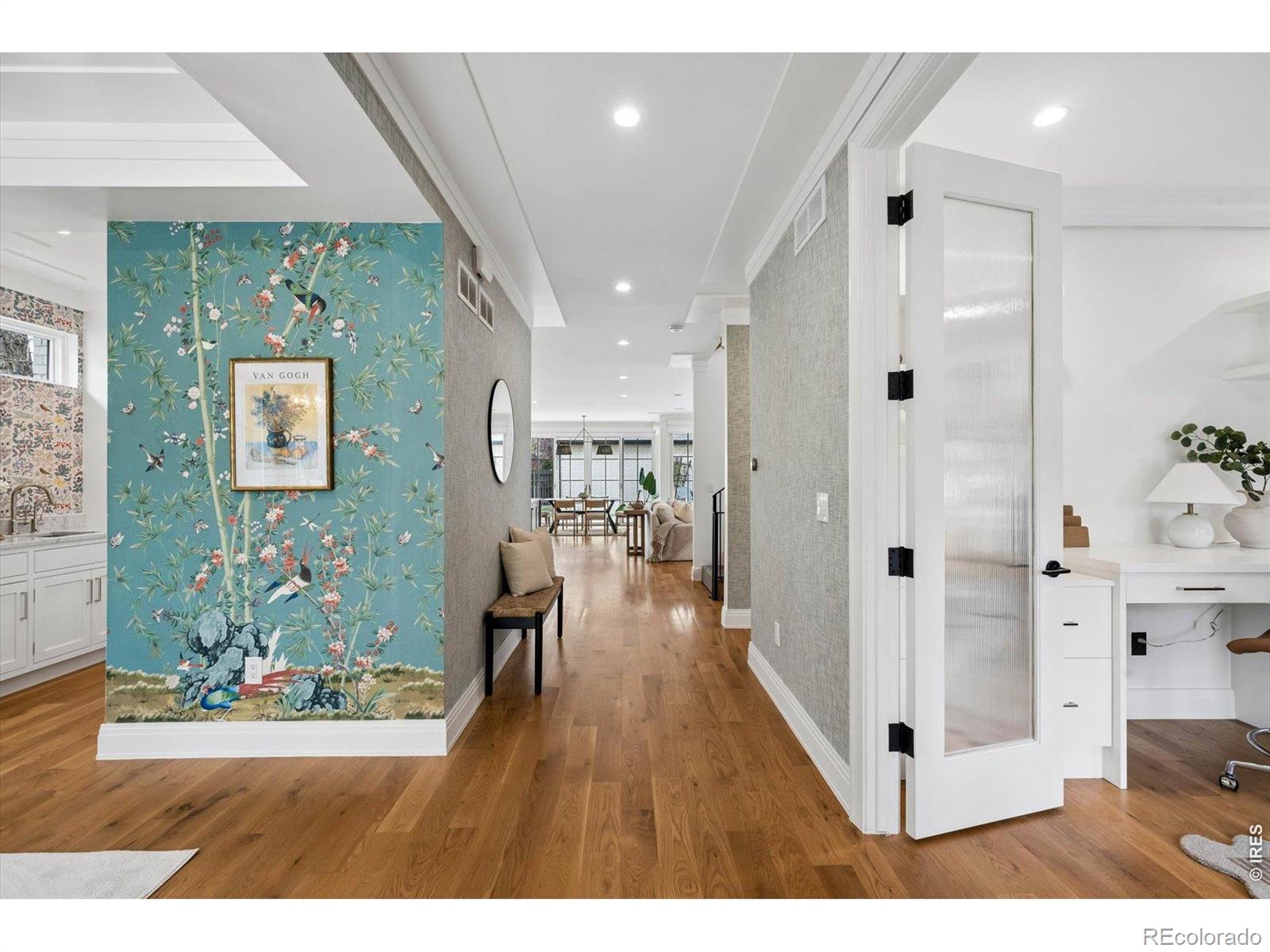 MLS Image #11 for 792 s high street,denver, Colorado