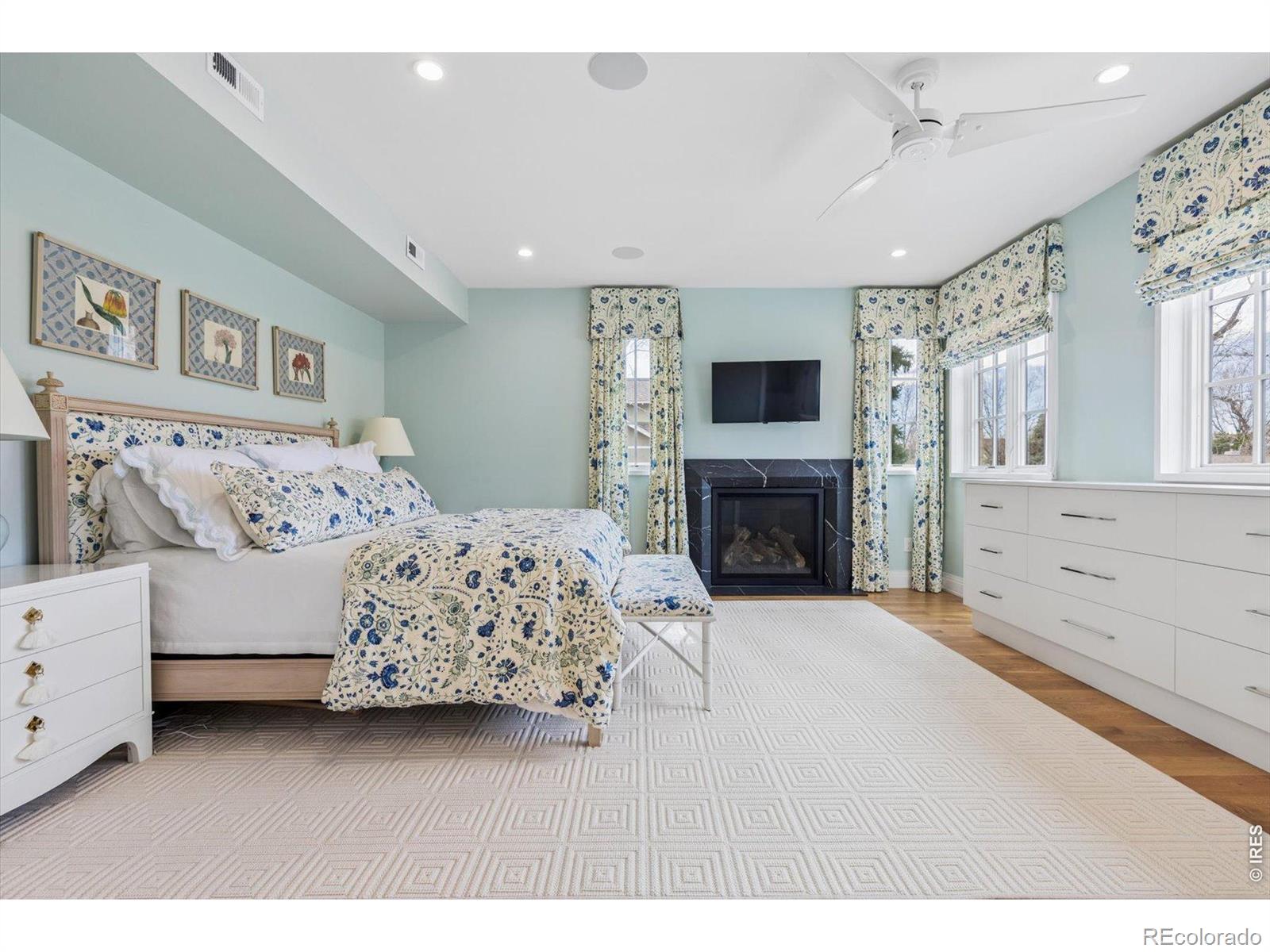 MLS Image #20 for 792 s high street,denver, Colorado