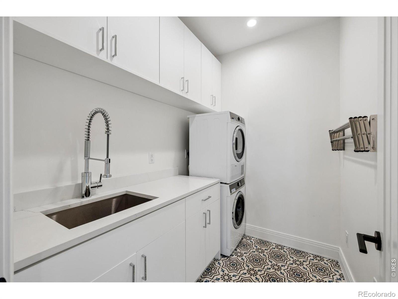 MLS Image #25 for 792 s high street,denver, Colorado