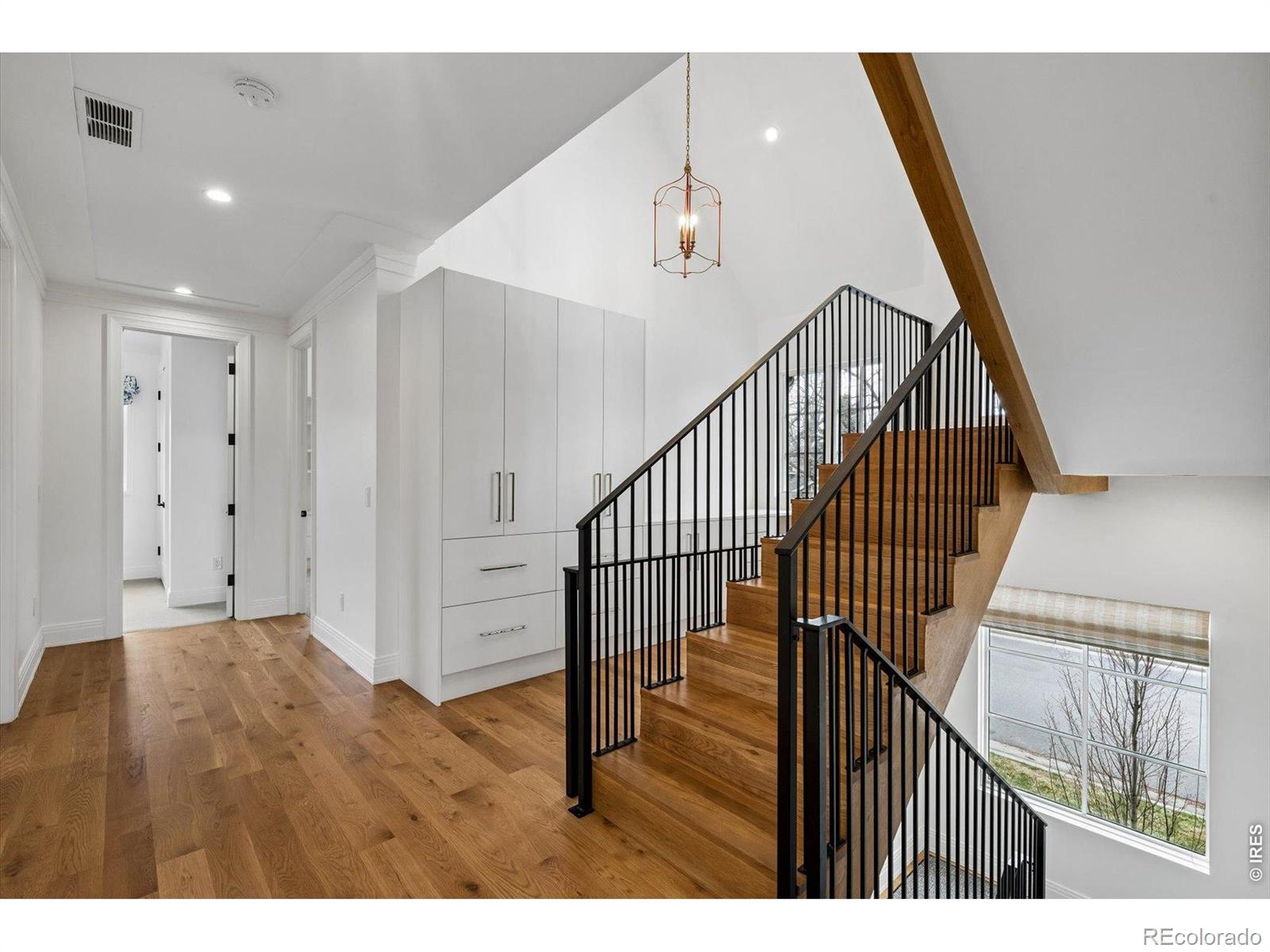 MLS Image #30 for 792 s high street,denver, Colorado