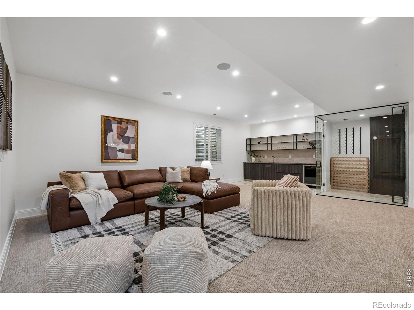 MLS Image #35 for 792 s high street,denver, Colorado