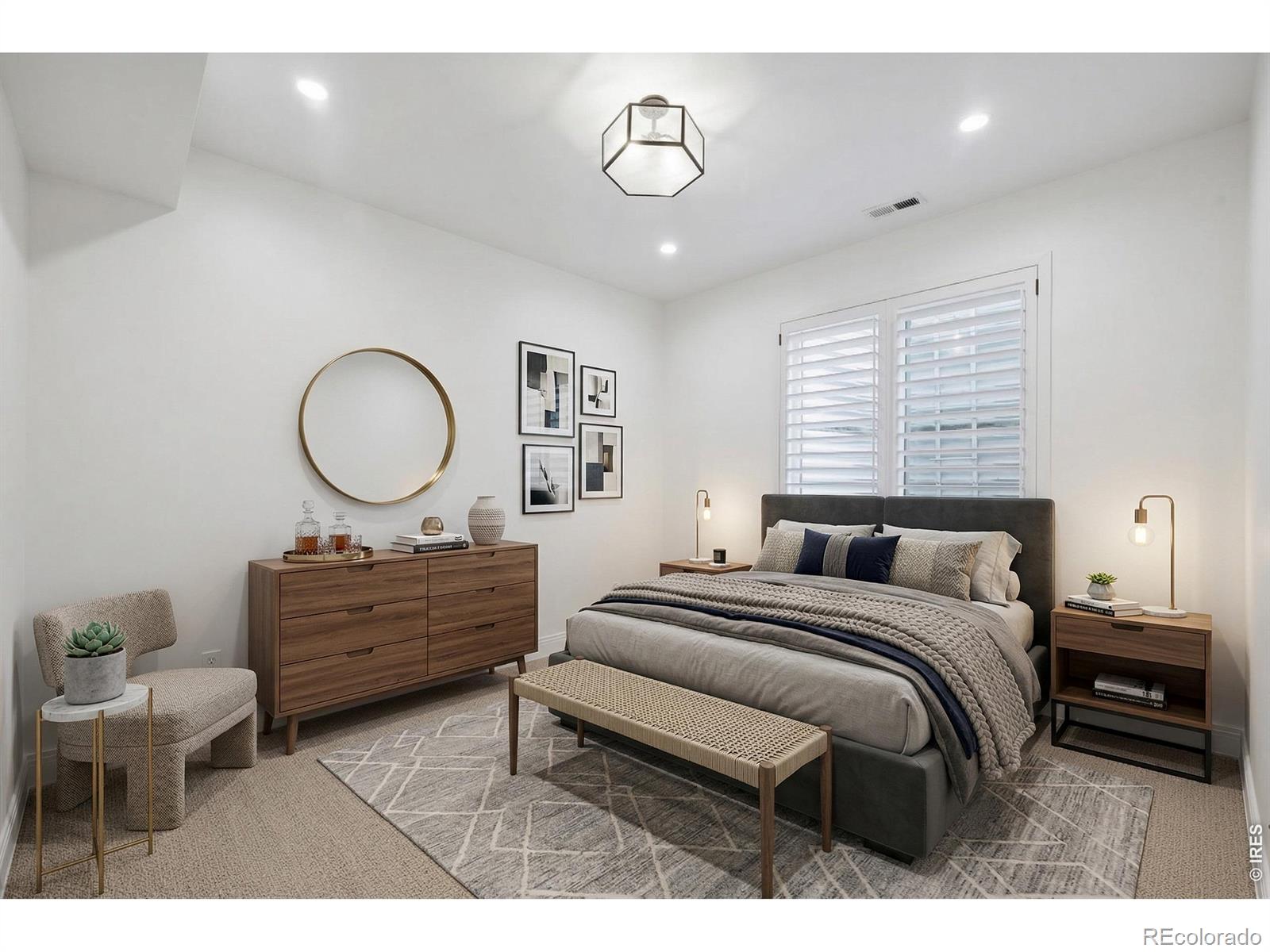 MLS Image #36 for 792 s high street,denver, Colorado