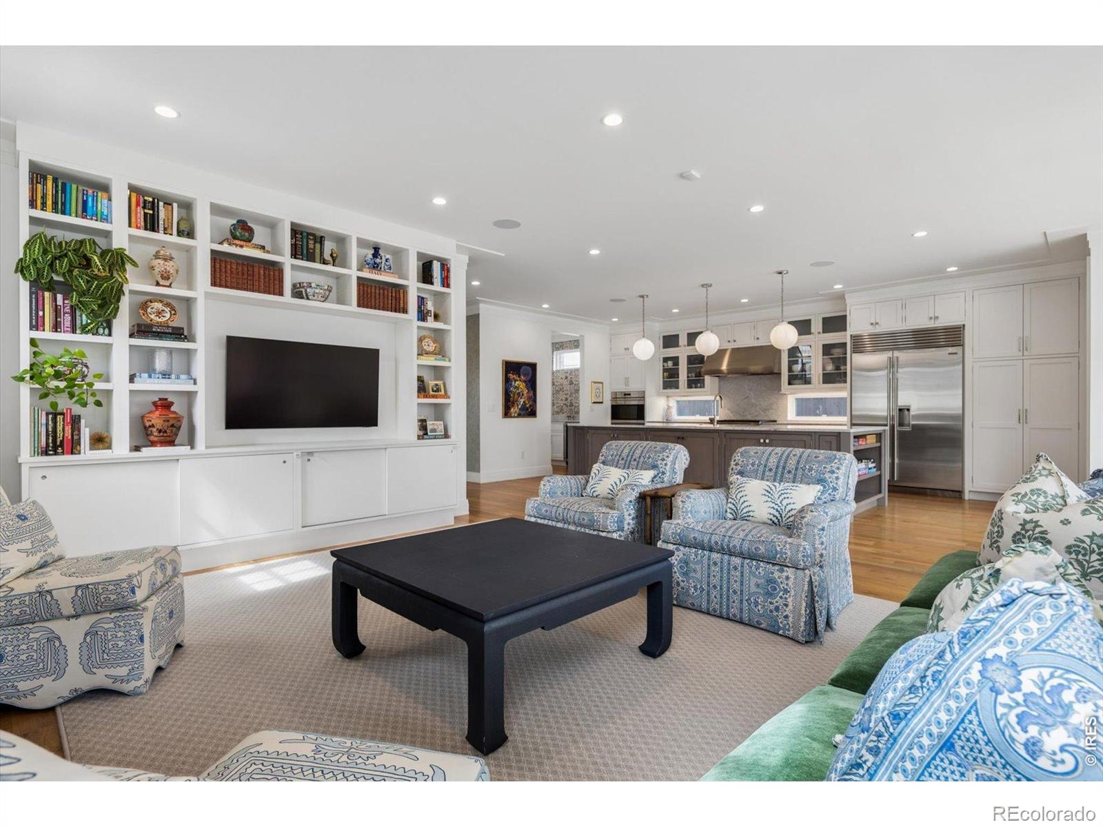 MLS Image #8 for 792 s high street,denver, Colorado
