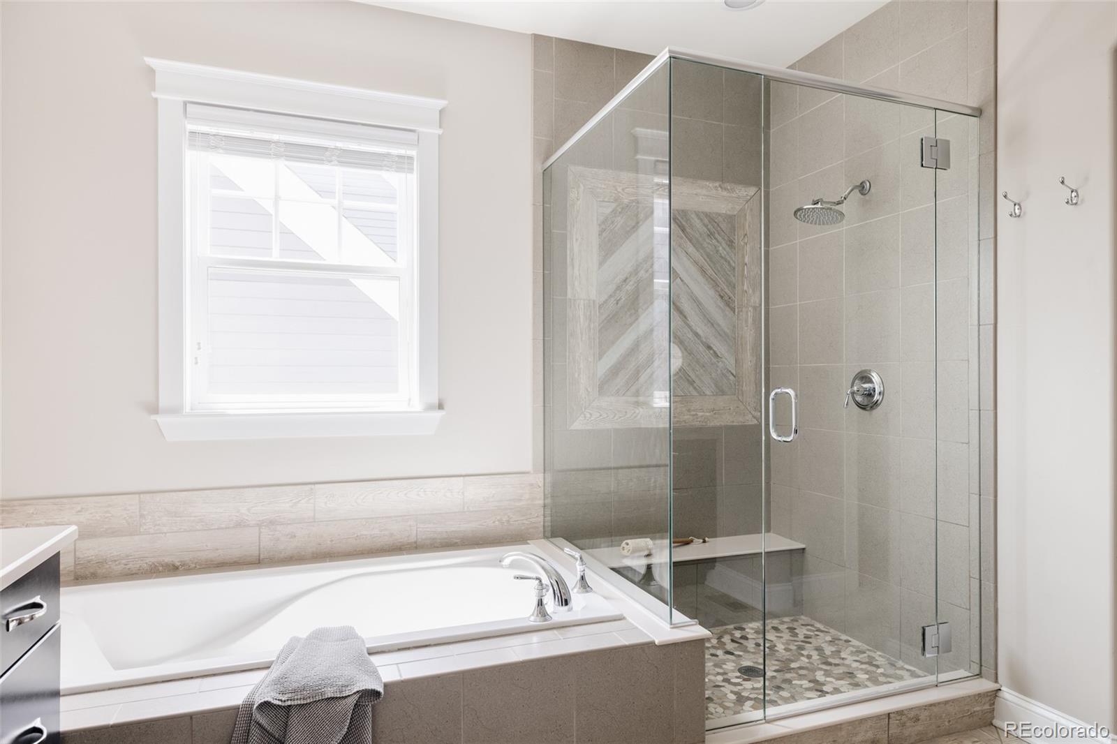 MLS Image #15 for 8904 e 51st avenue,denver, Colorado