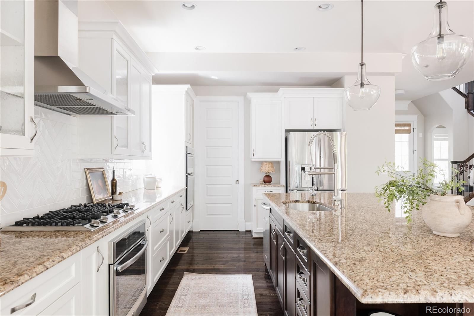 MLS Image #4 for 8904 e 51st avenue,denver, Colorado