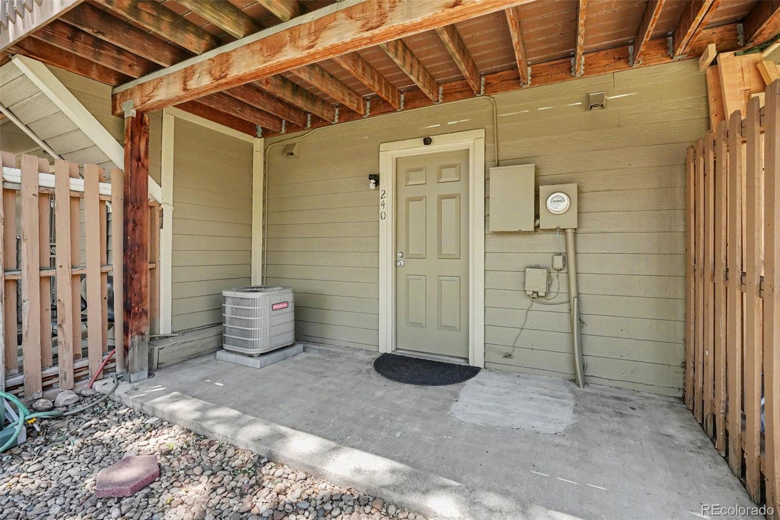 MLS Image #15 for 1811 s quebec way,denver, Colorado