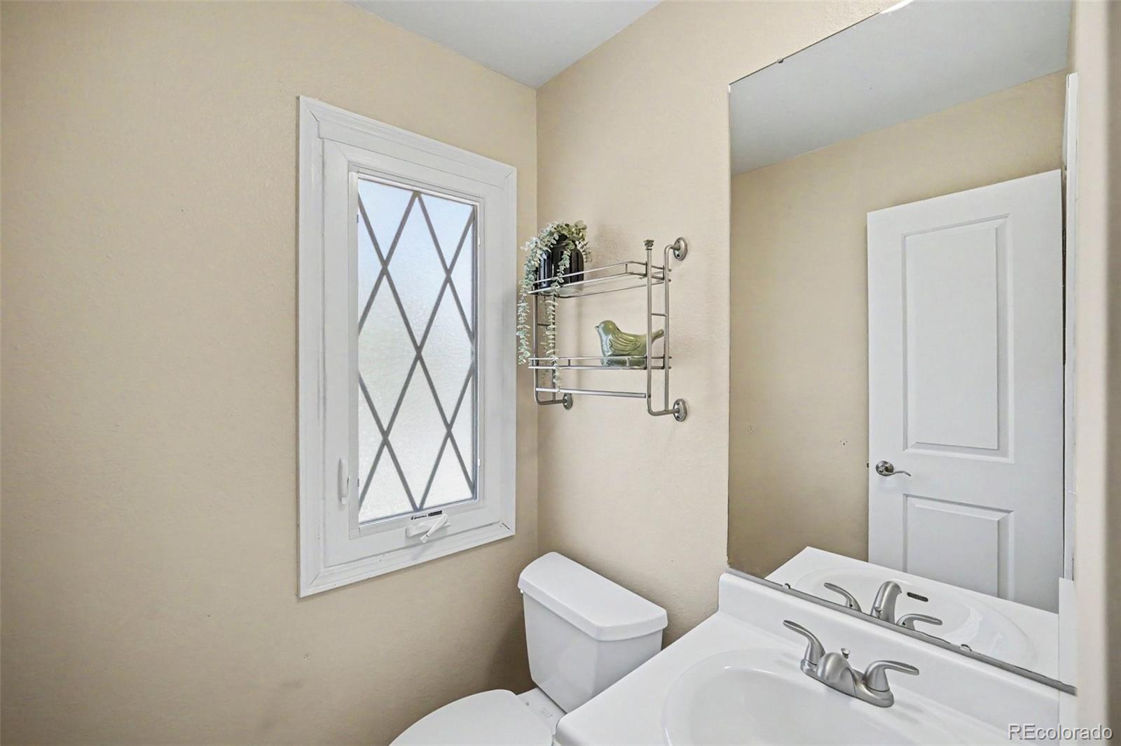 MLS Image #6 for 1811 s quebec way,denver, Colorado