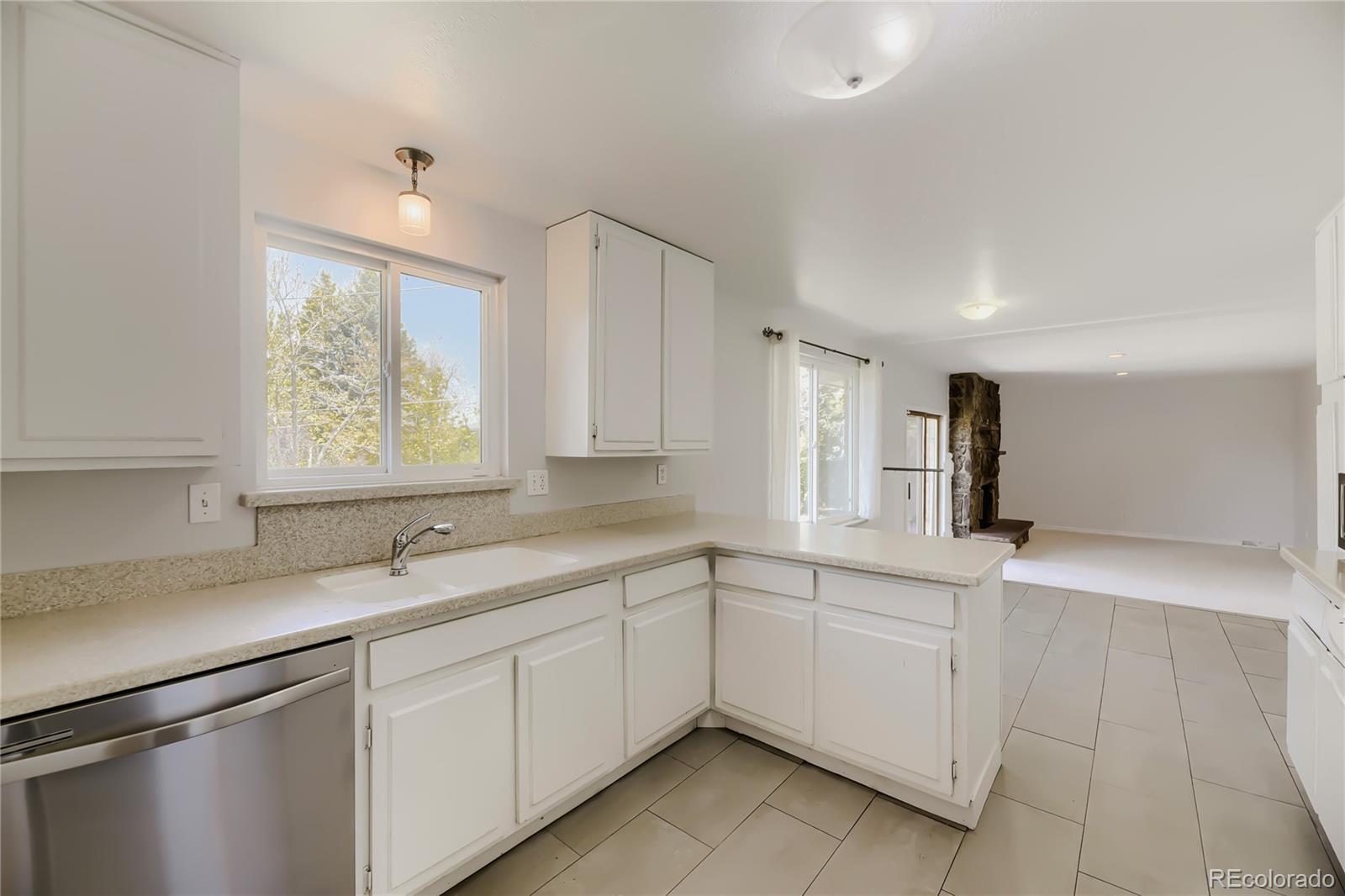 MLS Image #11 for 1393 e easter circle,centennial, Colorado