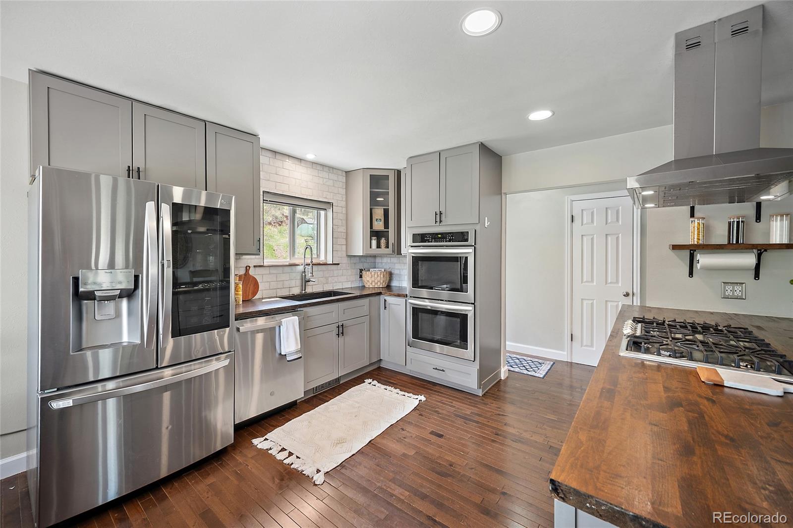 MLS Image #10 for 208  oak place,manitou springs, Colorado
