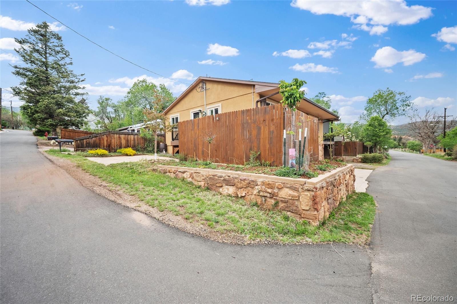 MLS Image #38 for 208  oak place,manitou springs, Colorado