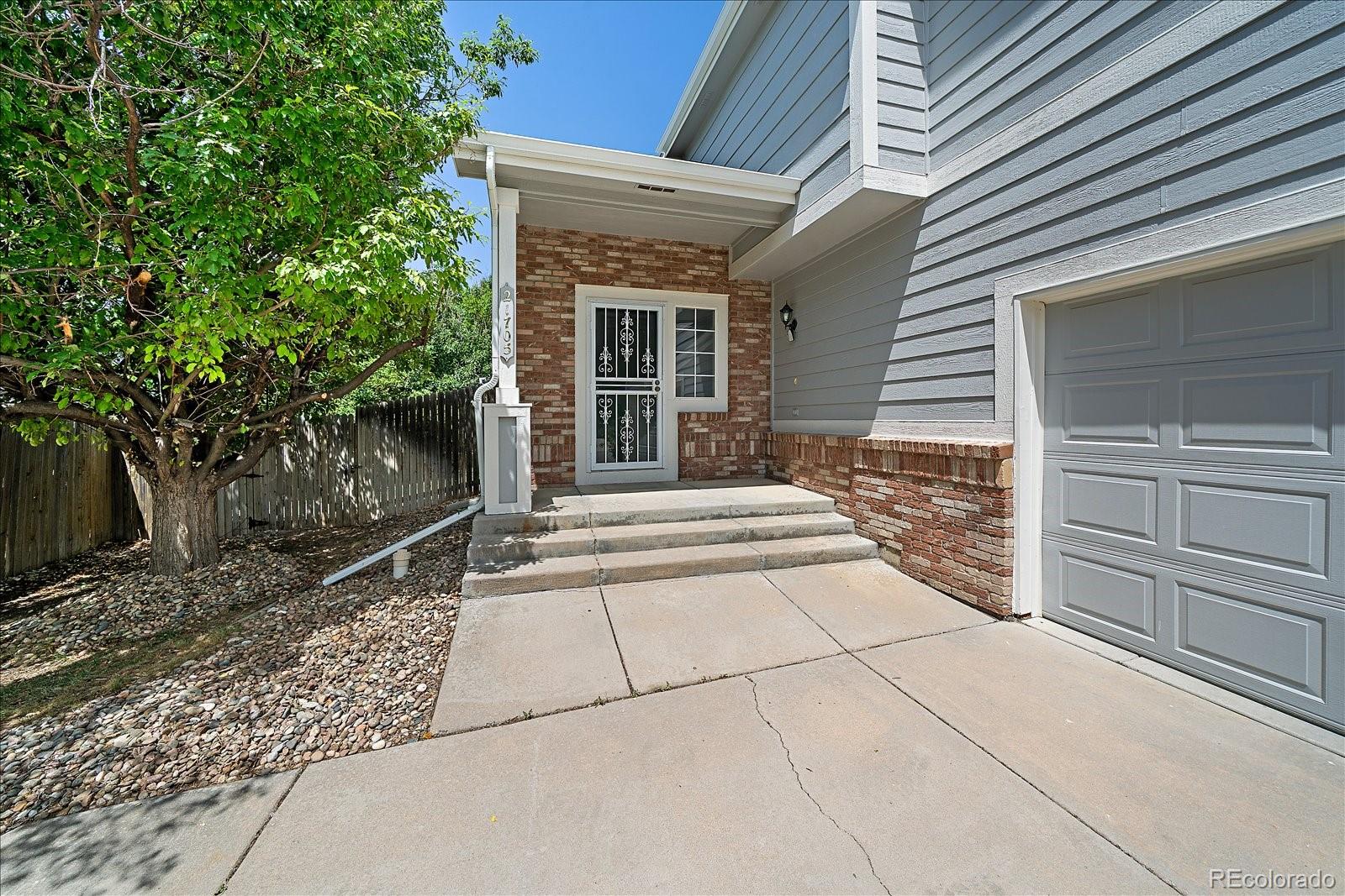 MLS Image #2 for 21705 e kent drive,aurora, Colorado