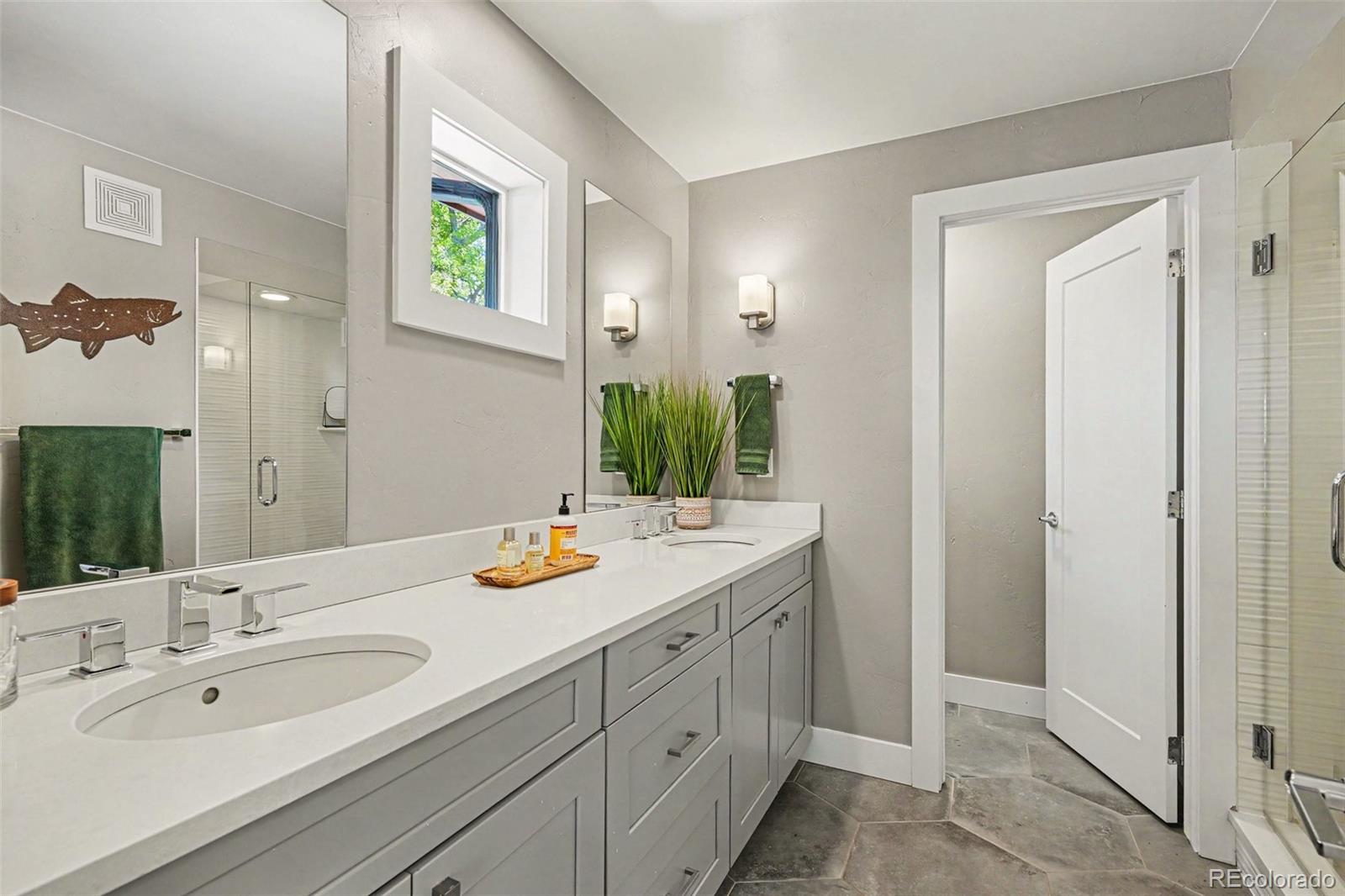MLS Image #14 for 3915  vrain street,denver, Colorado