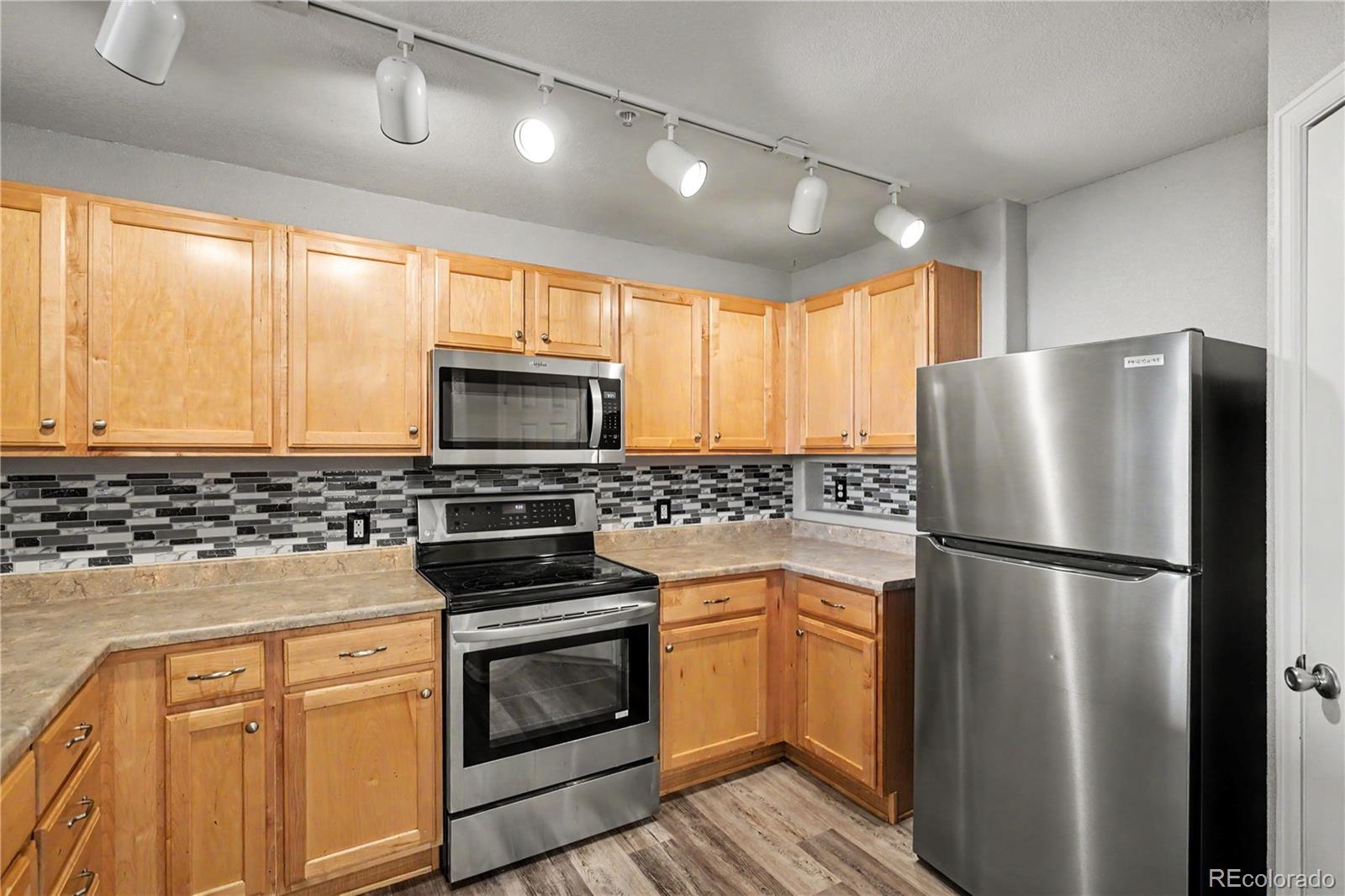 MLS Image #11 for 494  black feather loop 112,castle rock, Colorado