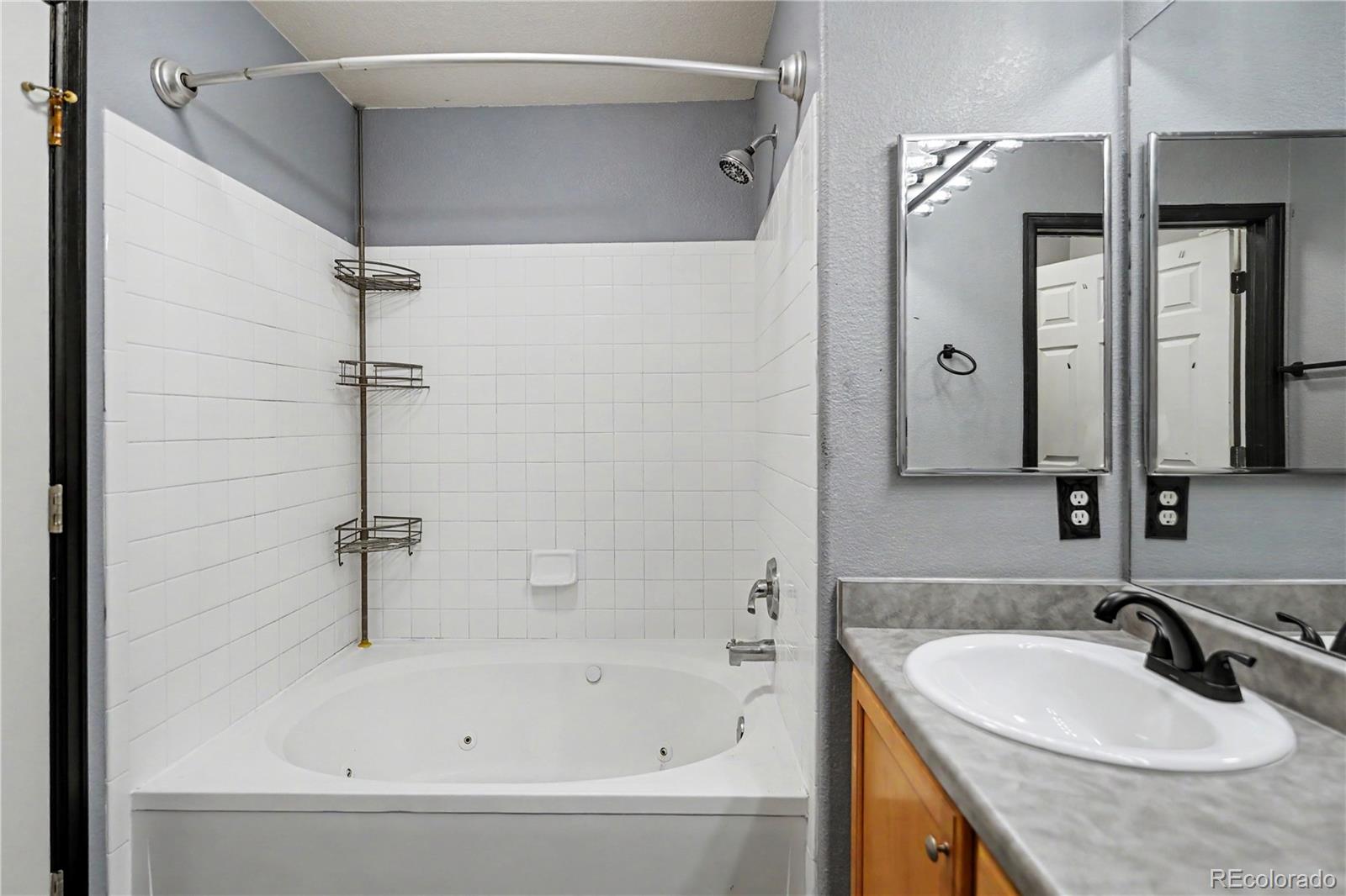 MLS Image #21 for 494  black feather loop 112,castle rock, Colorado