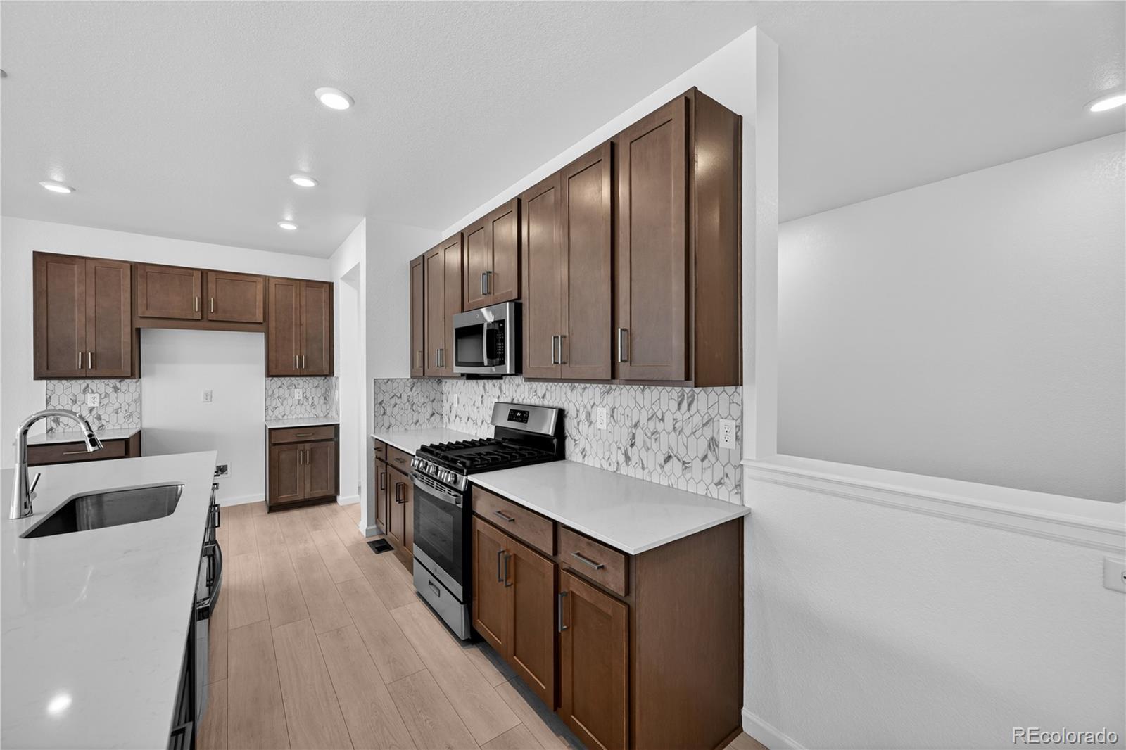 MLS Image #12 for 17008 w 92nd drive,arvada, Colorado